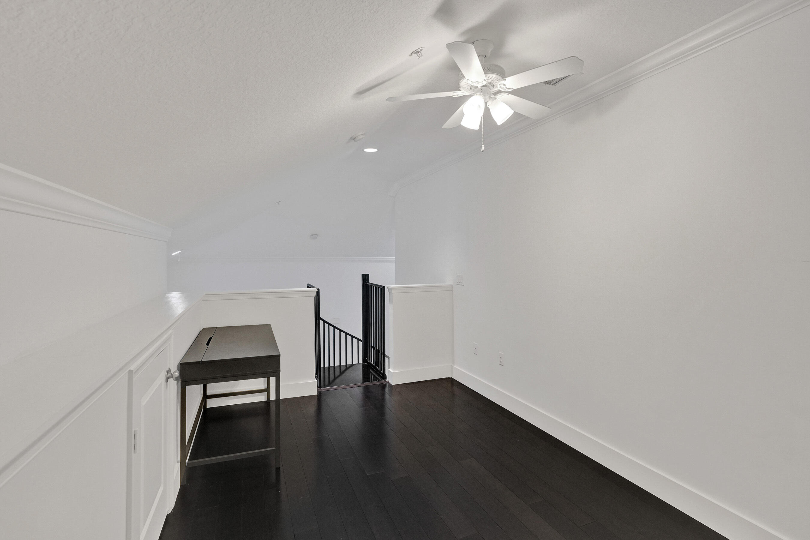 SAWGRASS LAKES - Residential