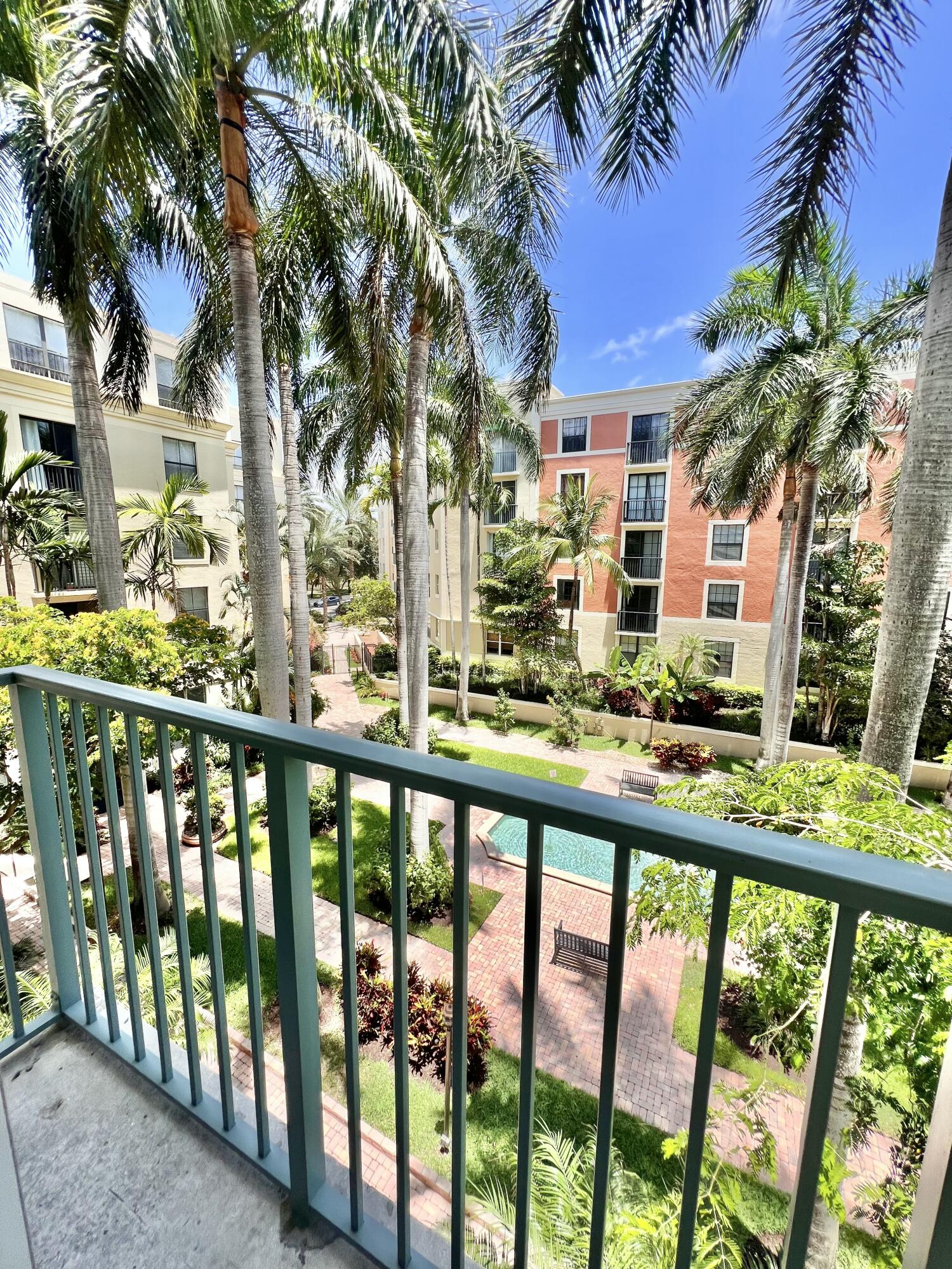 COURTYARDS IN CITYPLACE CONDO - Residential Lease