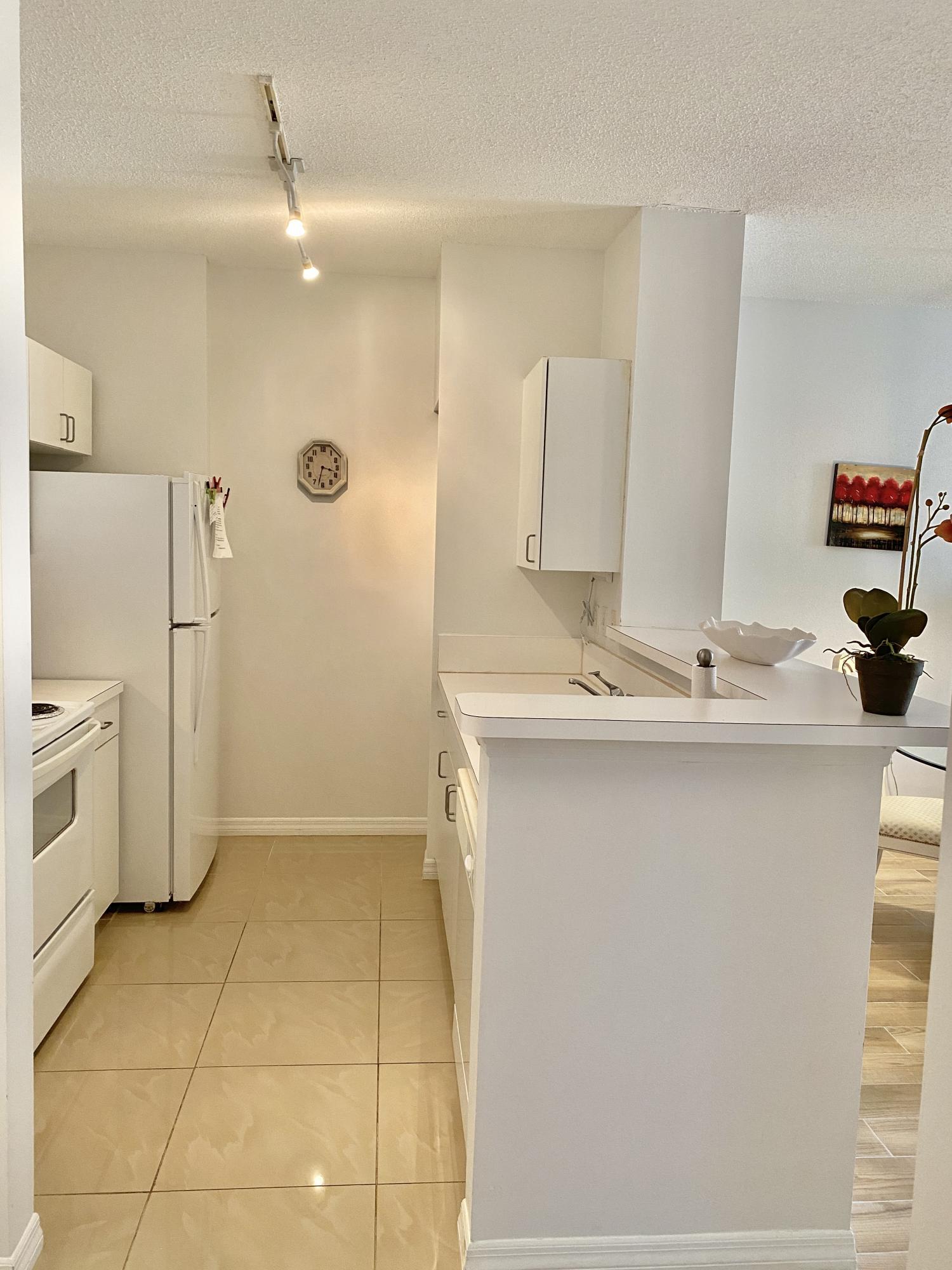 COURTYARDS IN CITYPLACE CONDO - Residential Lease