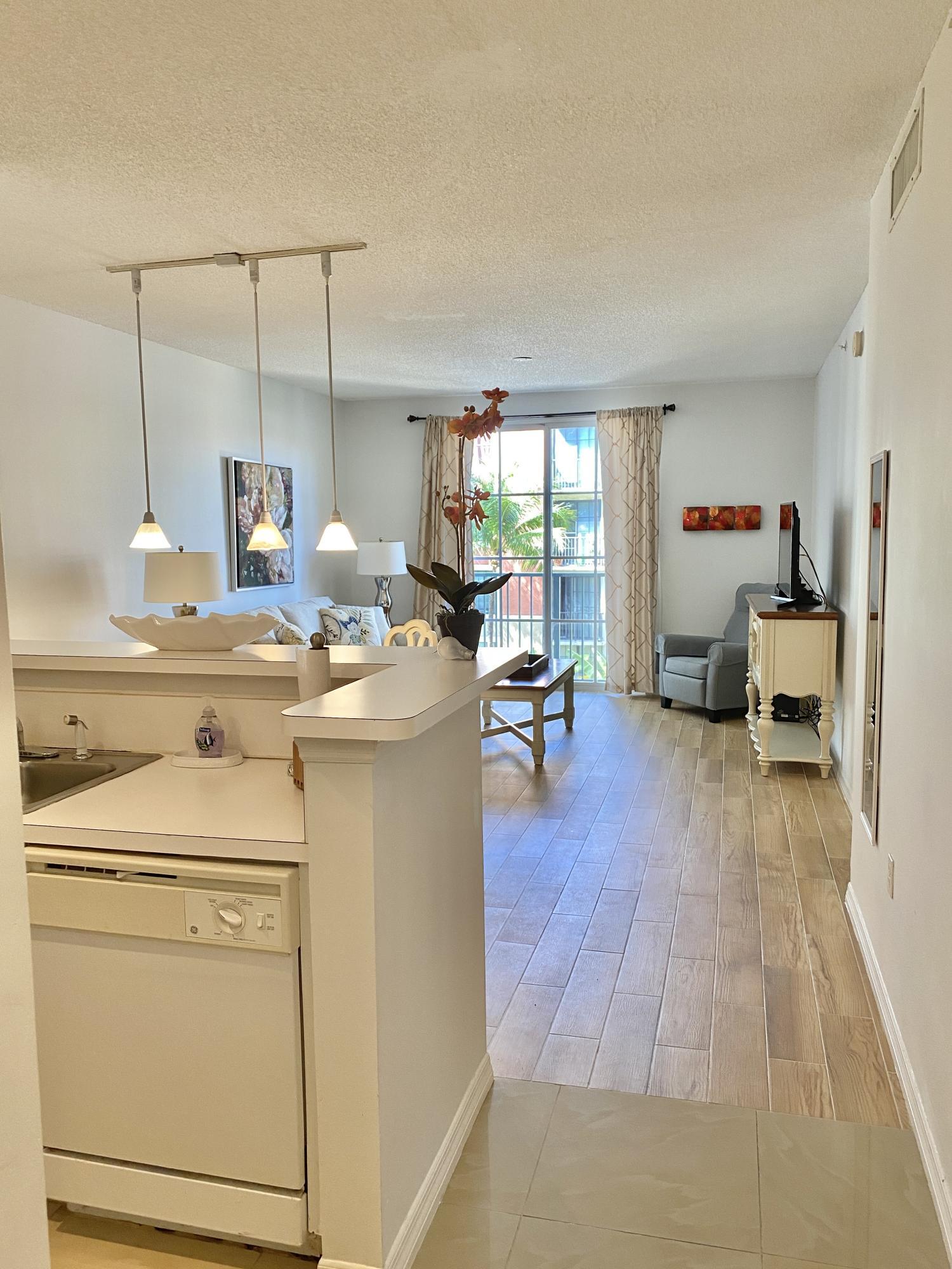 COURTYARDS IN CITYPLACE CONDO - Residential Lease