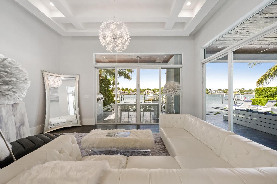 RIVERSIDE ON THE LOXAHATCHEE - Residential