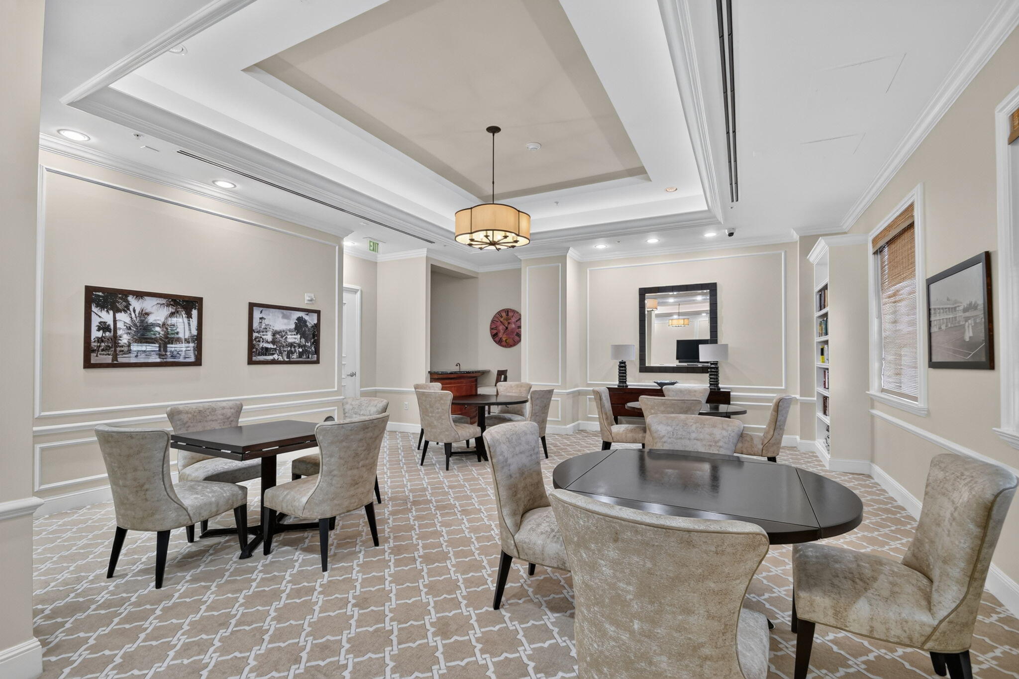 METROPOLITAN CONDO - Residential