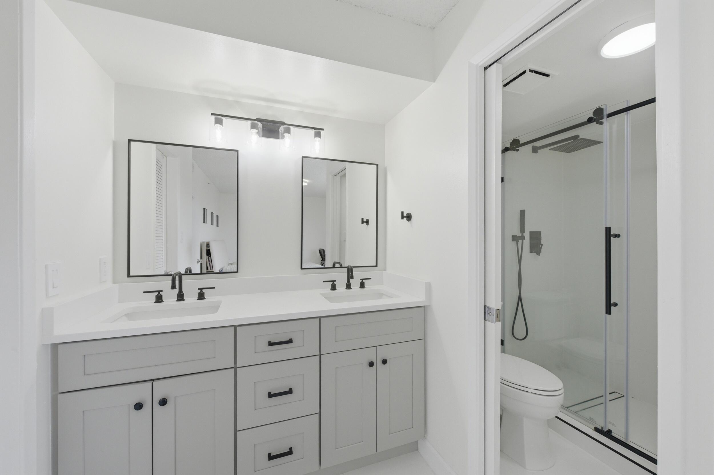 LAKESIDE CONDO - Residential