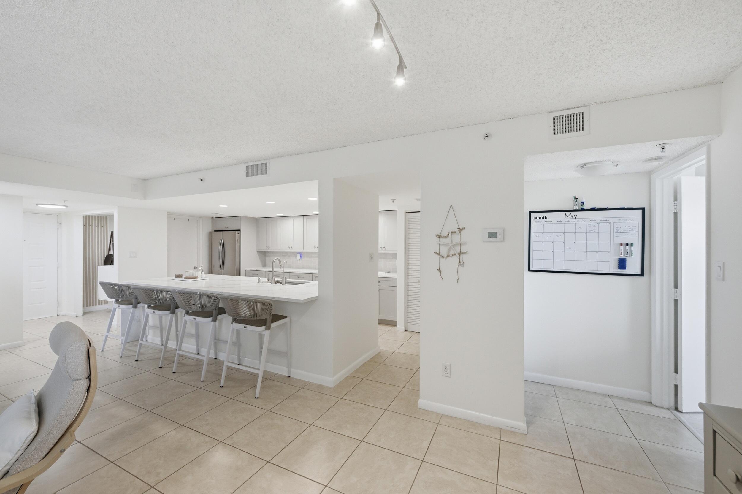 LAKESIDE CONDO - Residential