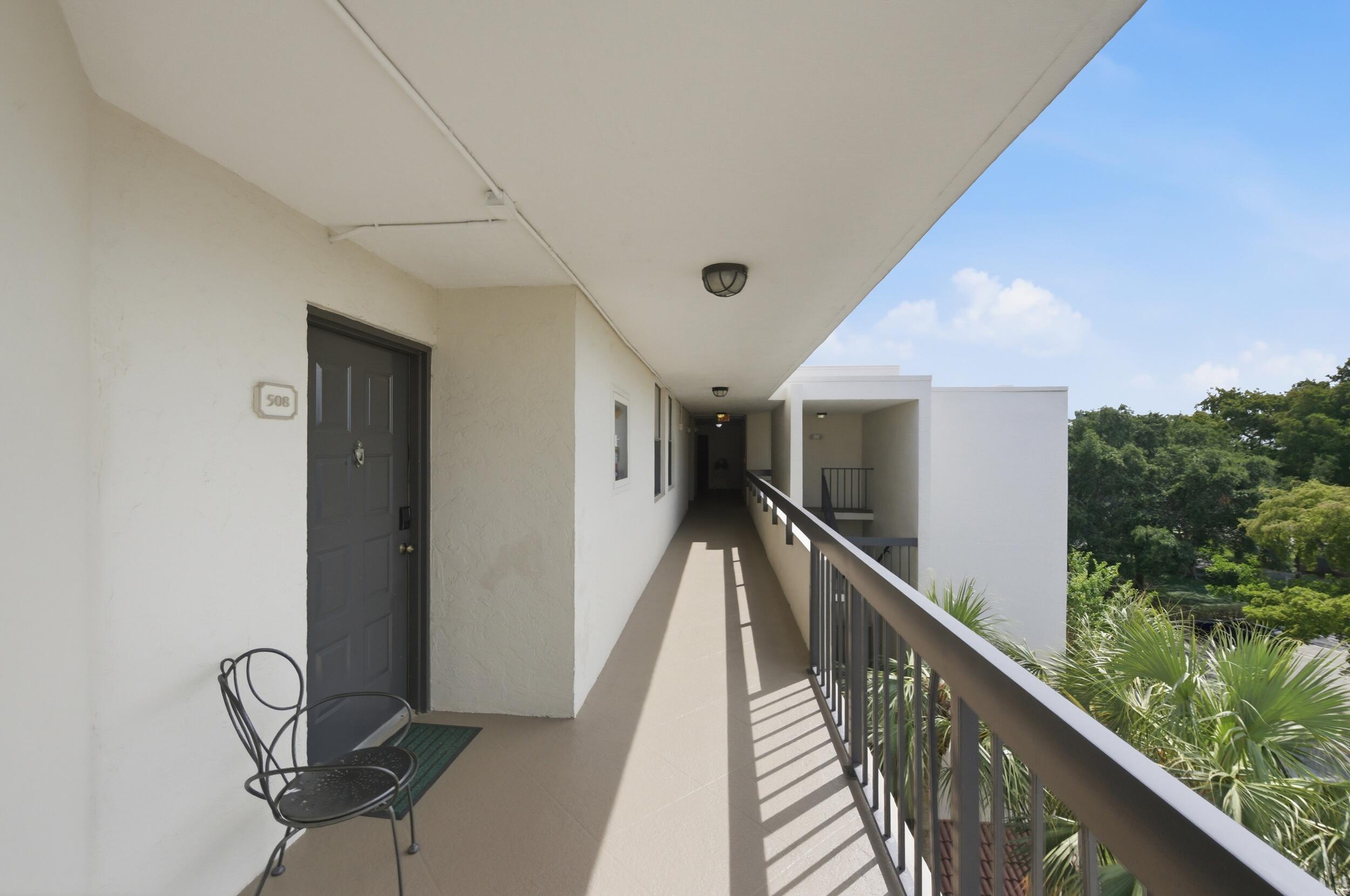 LAKESIDE CONDO - Residential