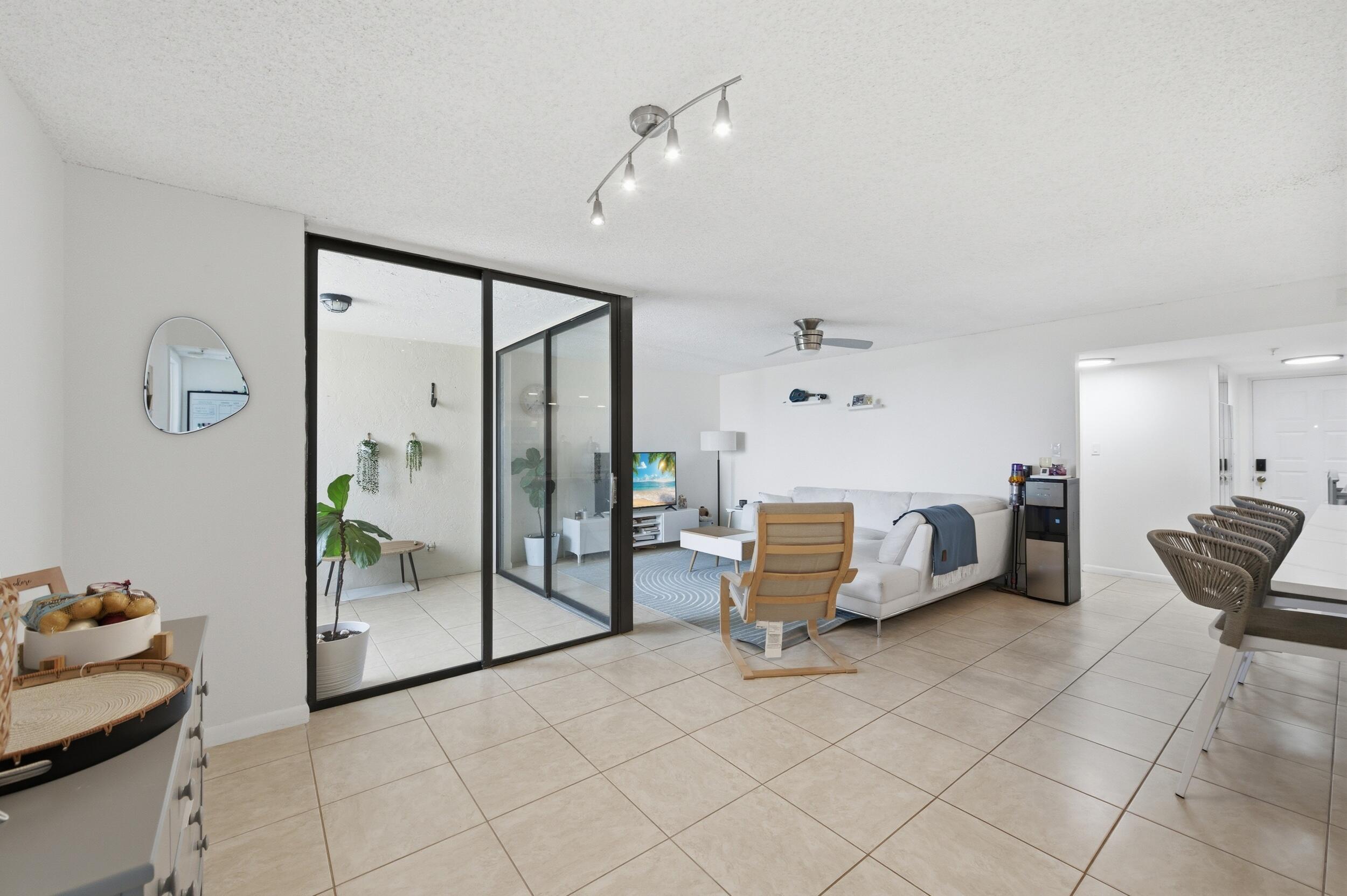 LAKESIDE CONDO - Residential