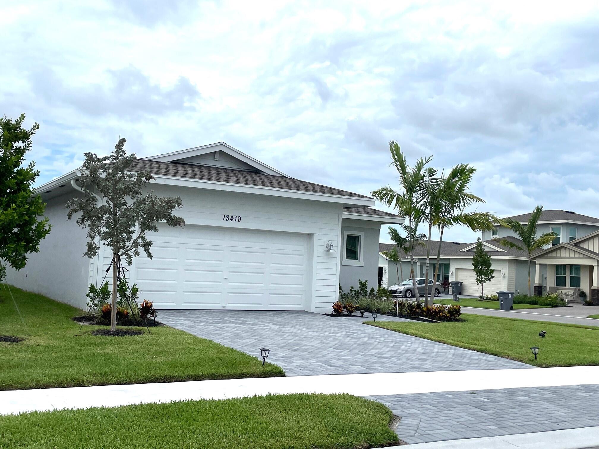 DELRAY TRAILS AT VILLA DELRAY PUD - Residential Lease
