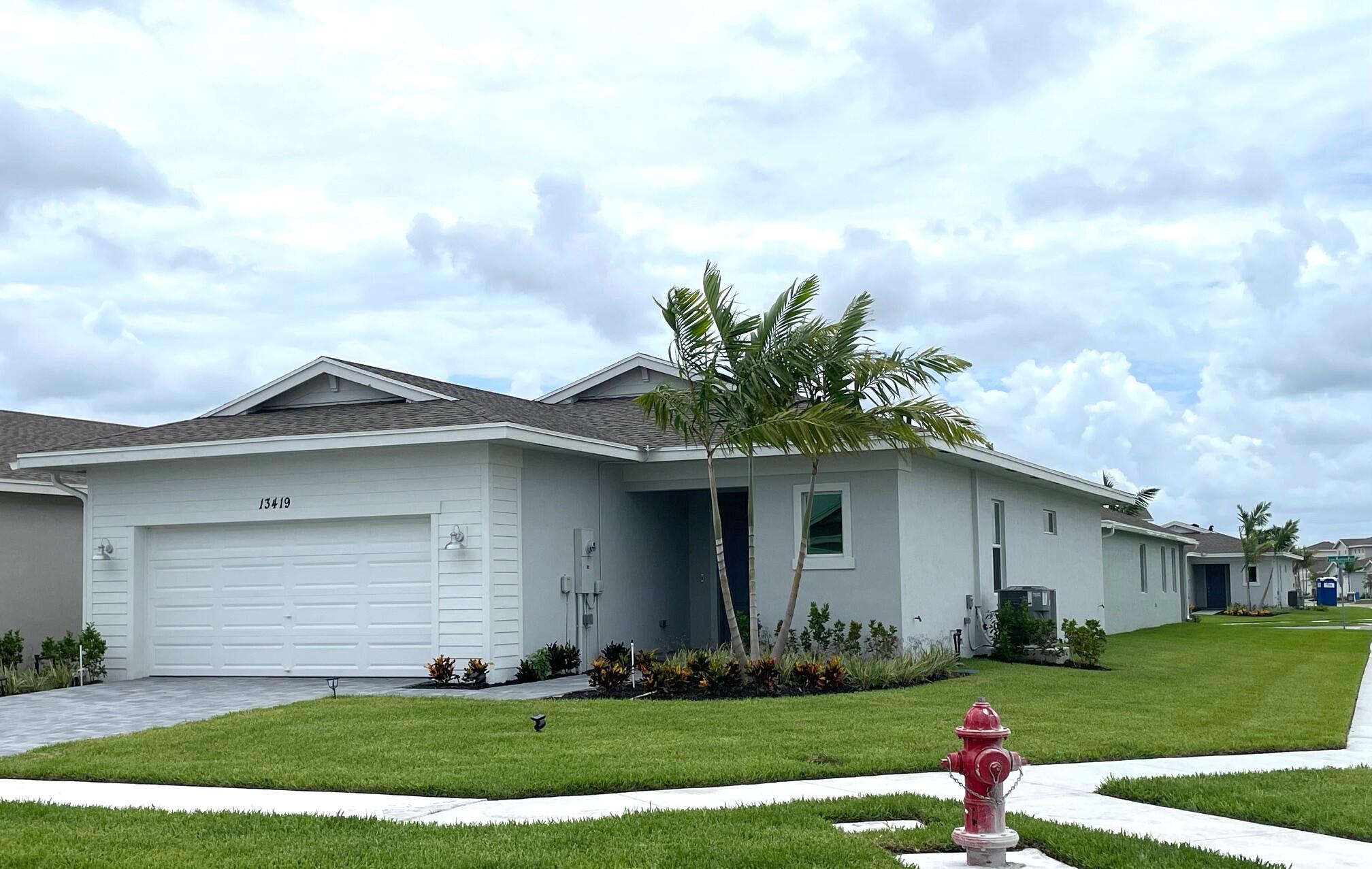 DELRAY TRAILS AT VILLA DELRAY PUD - Residential Lease