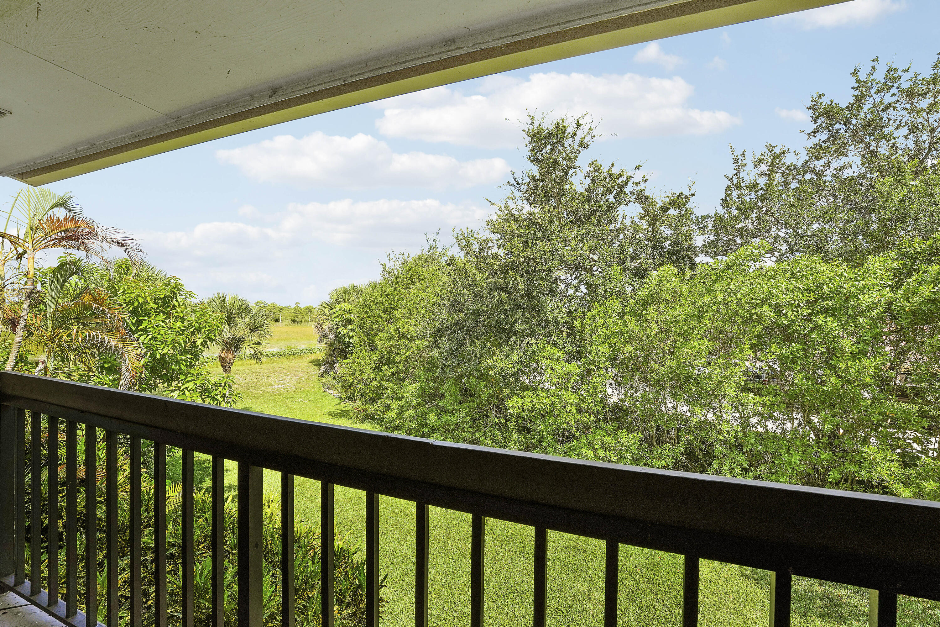 DUNBAR WOODS CONDO I II AND III IN OR4410P782, - Residential