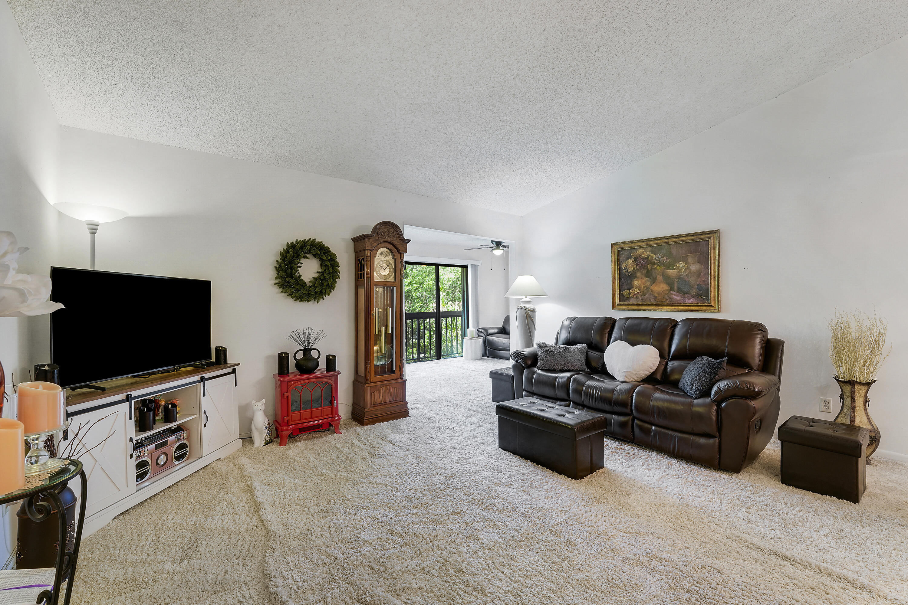 DUNBAR WOODS CONDO I II AND III IN OR4410P782, - Residential