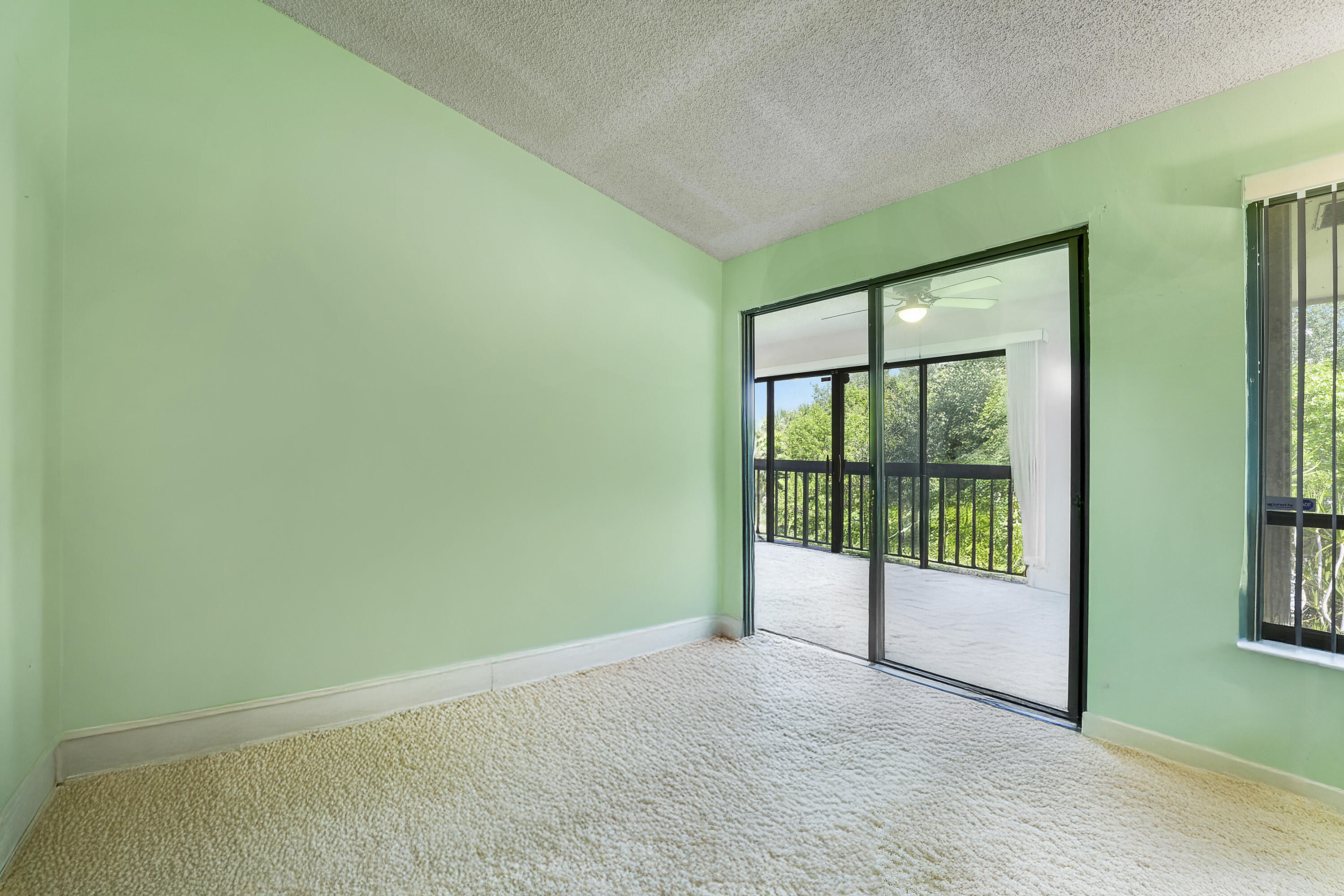 DUNBAR WOODS CONDO I II AND III IN OR4410P782, - Residential