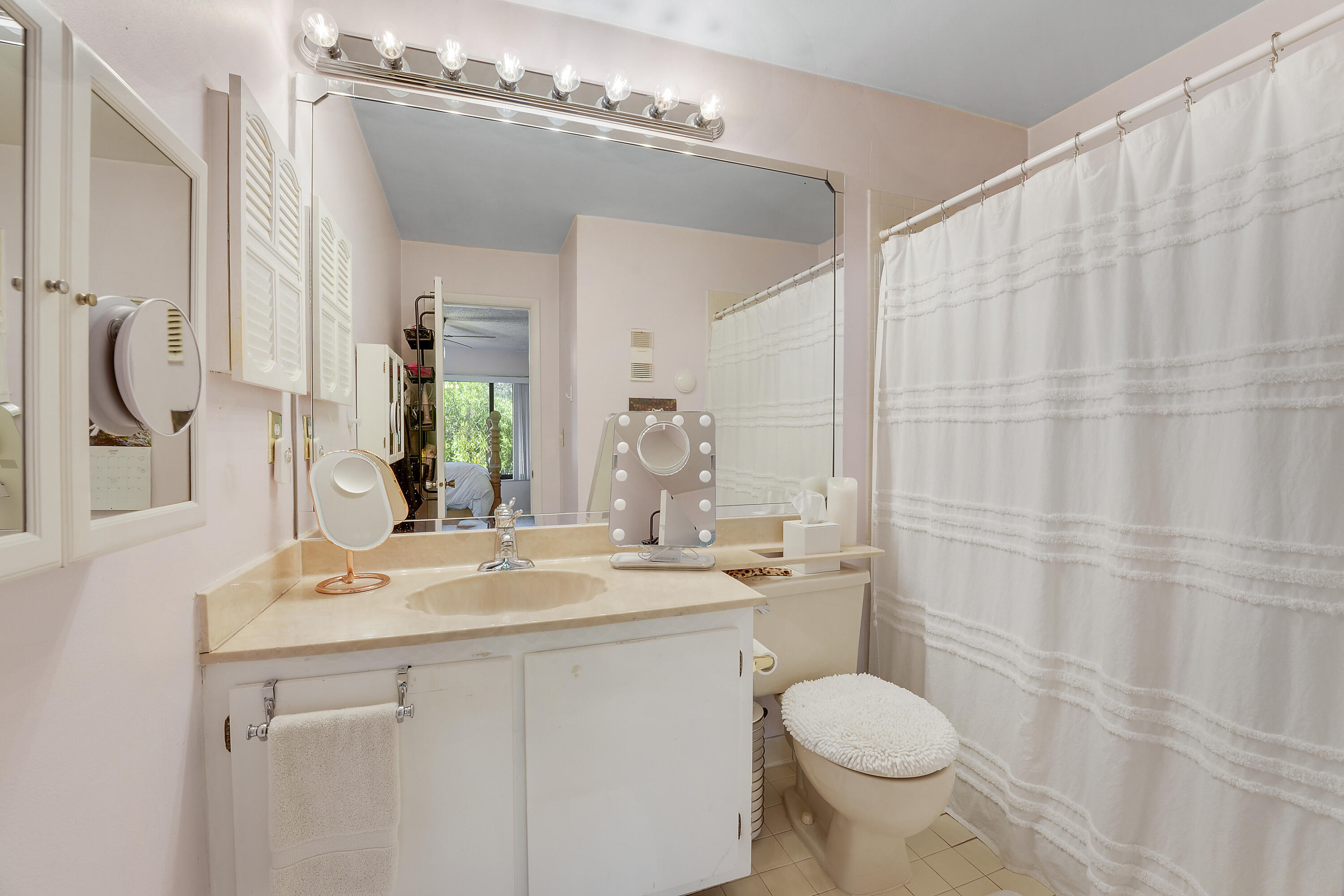 DUNBAR WOODS CONDO I II AND III IN OR4410P782, - Residential