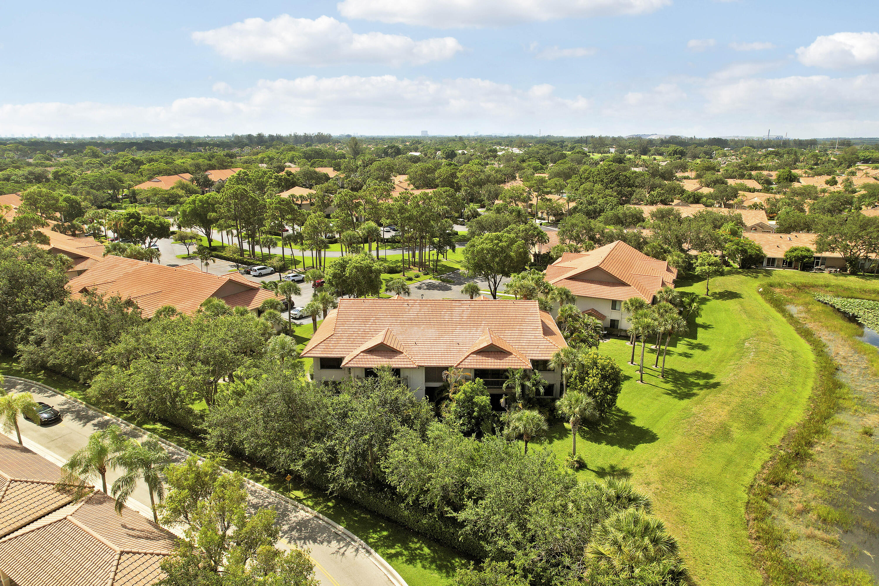 DUNBAR WOODS CONDO I II AND III IN OR4410P782, - Residential