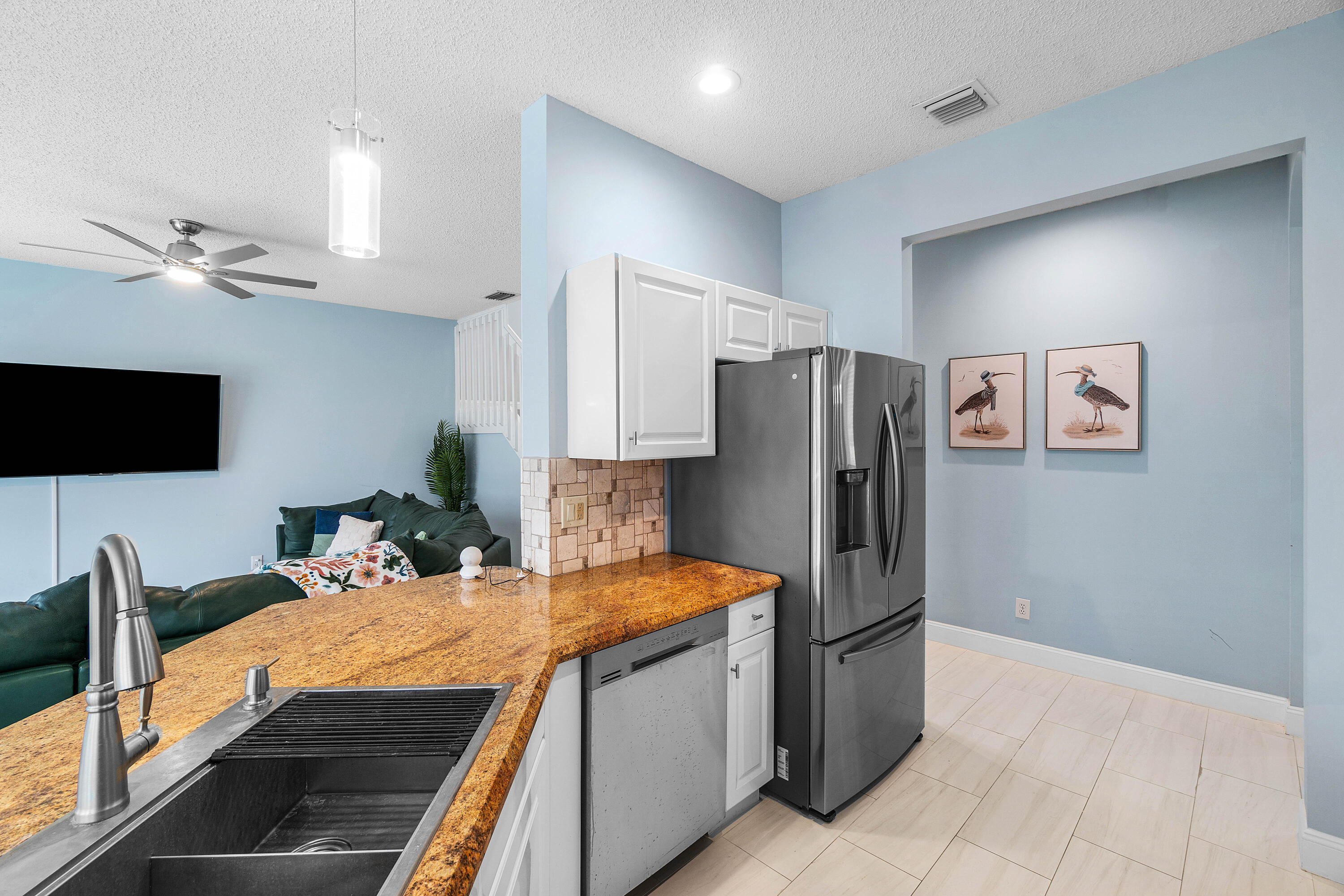 Lawrence Oaks - Residential Lease
