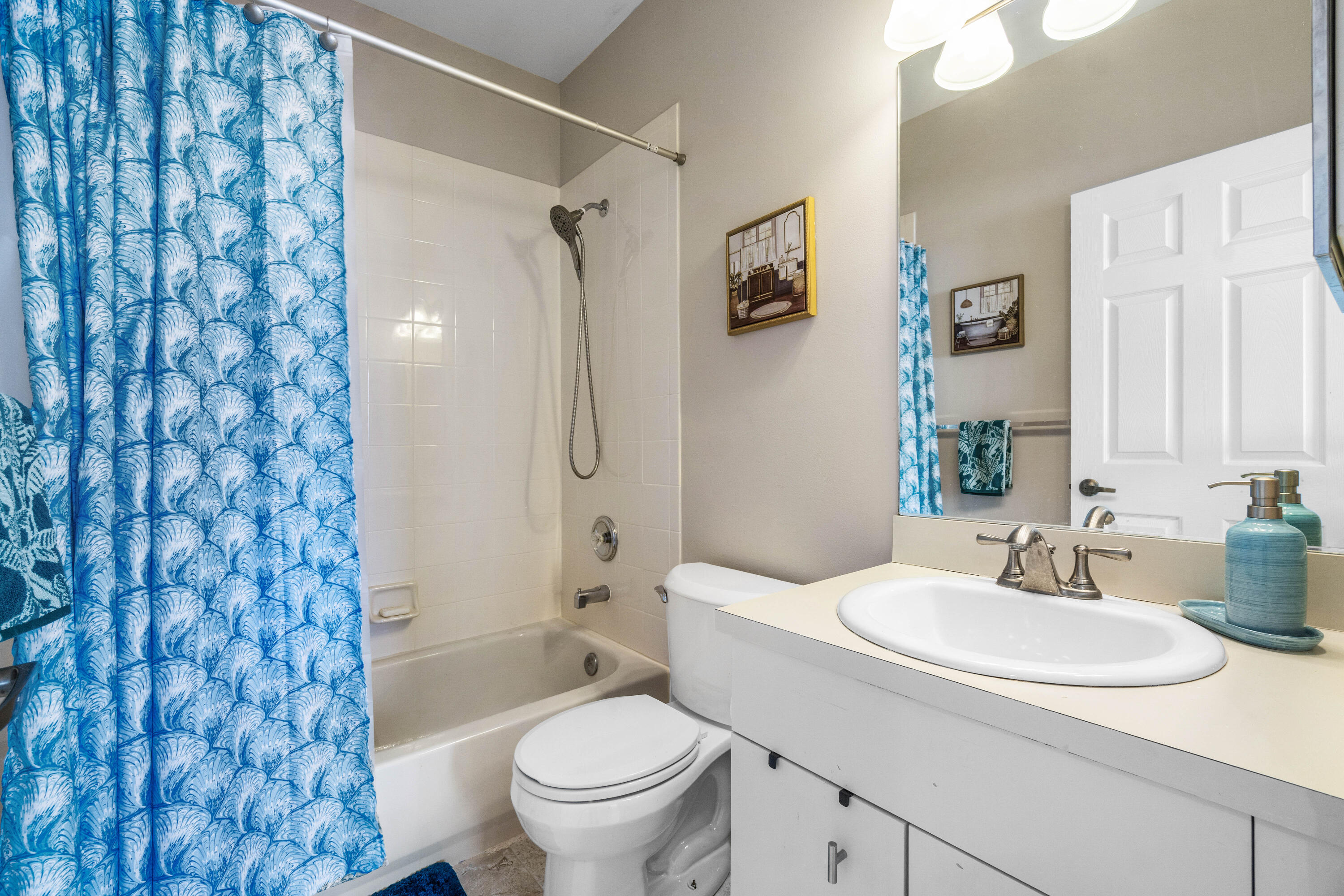 Lawrence Oaks - Residential Lease