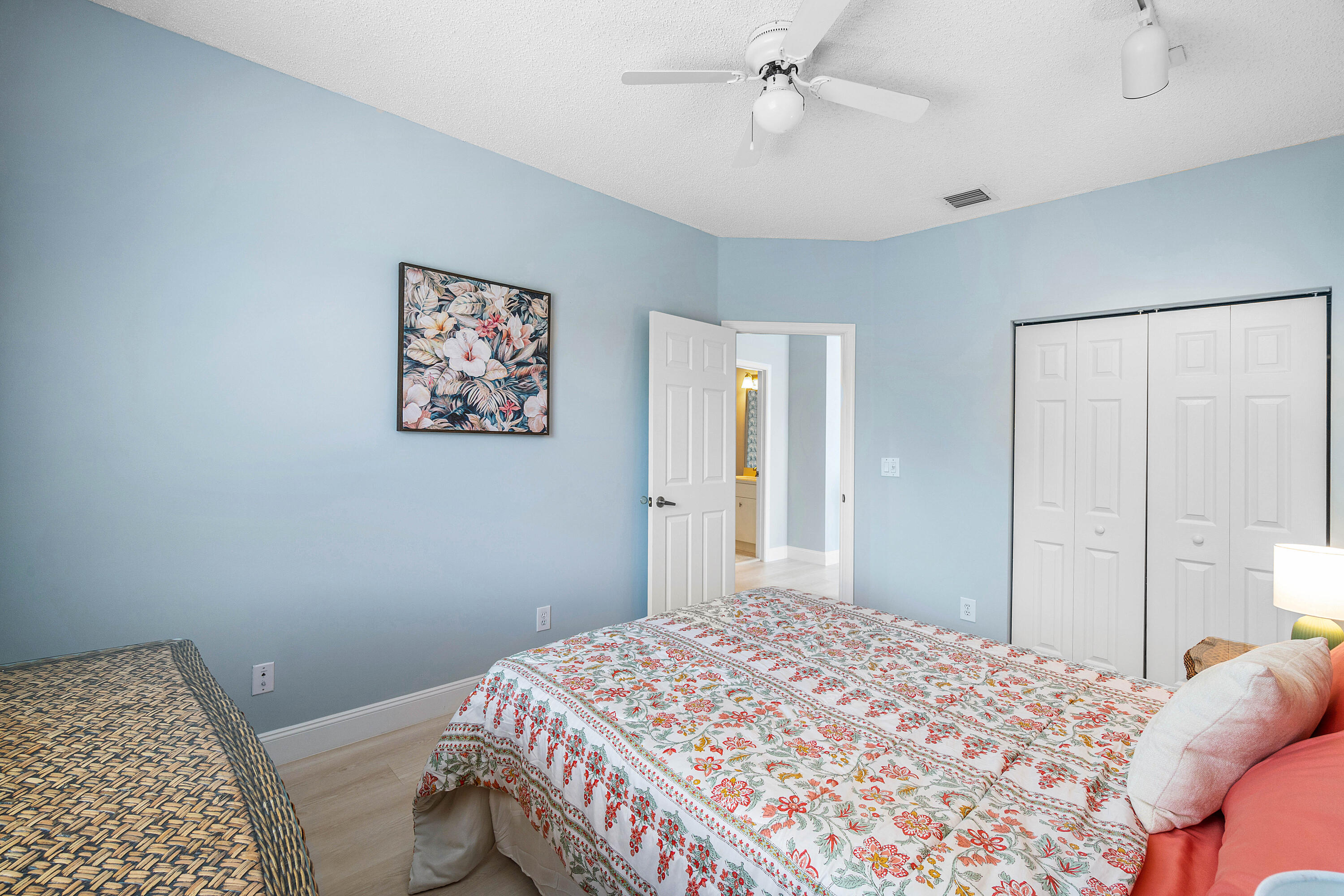 Lawrence Oaks - Residential Lease