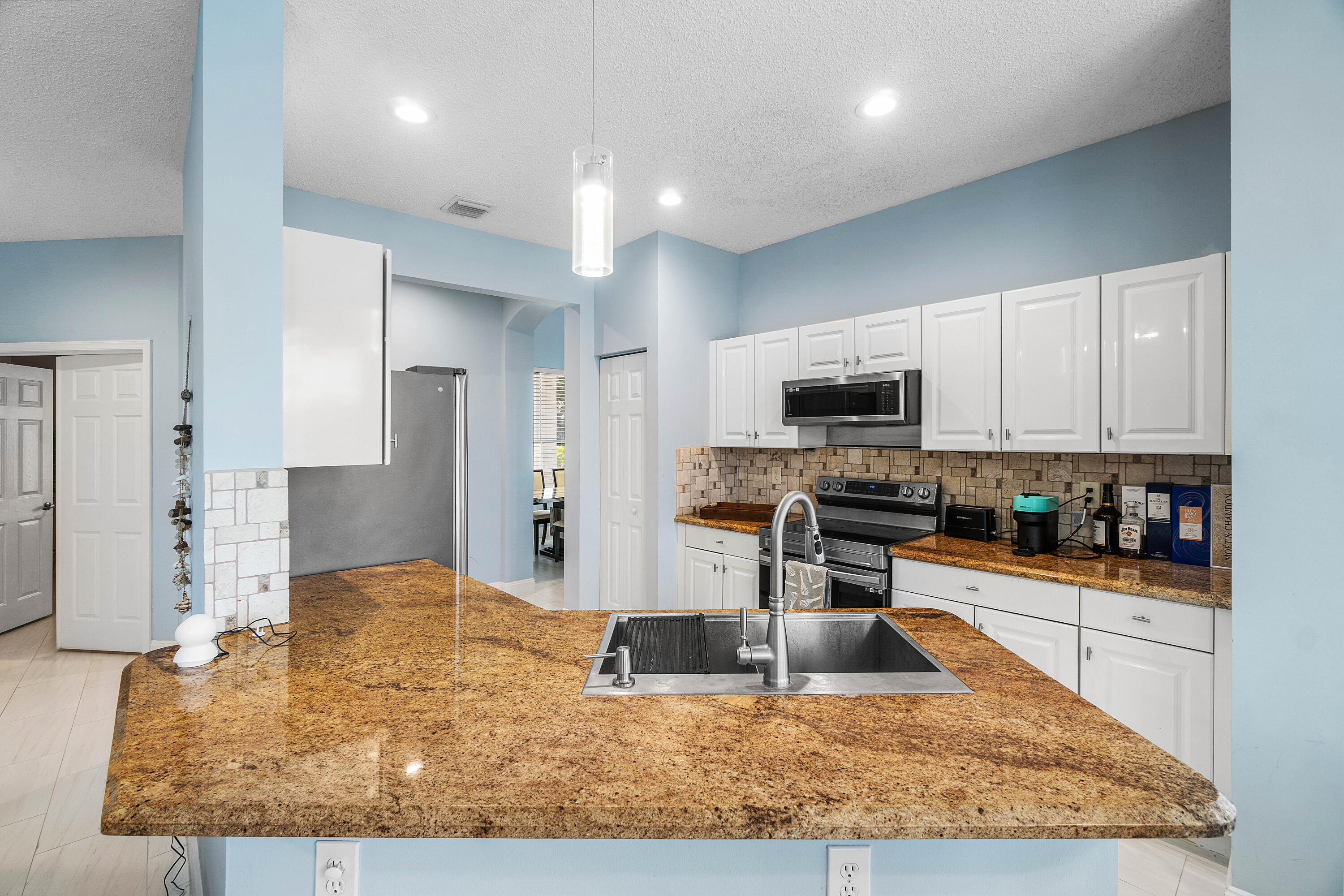 Lawrence Oaks - Residential Lease