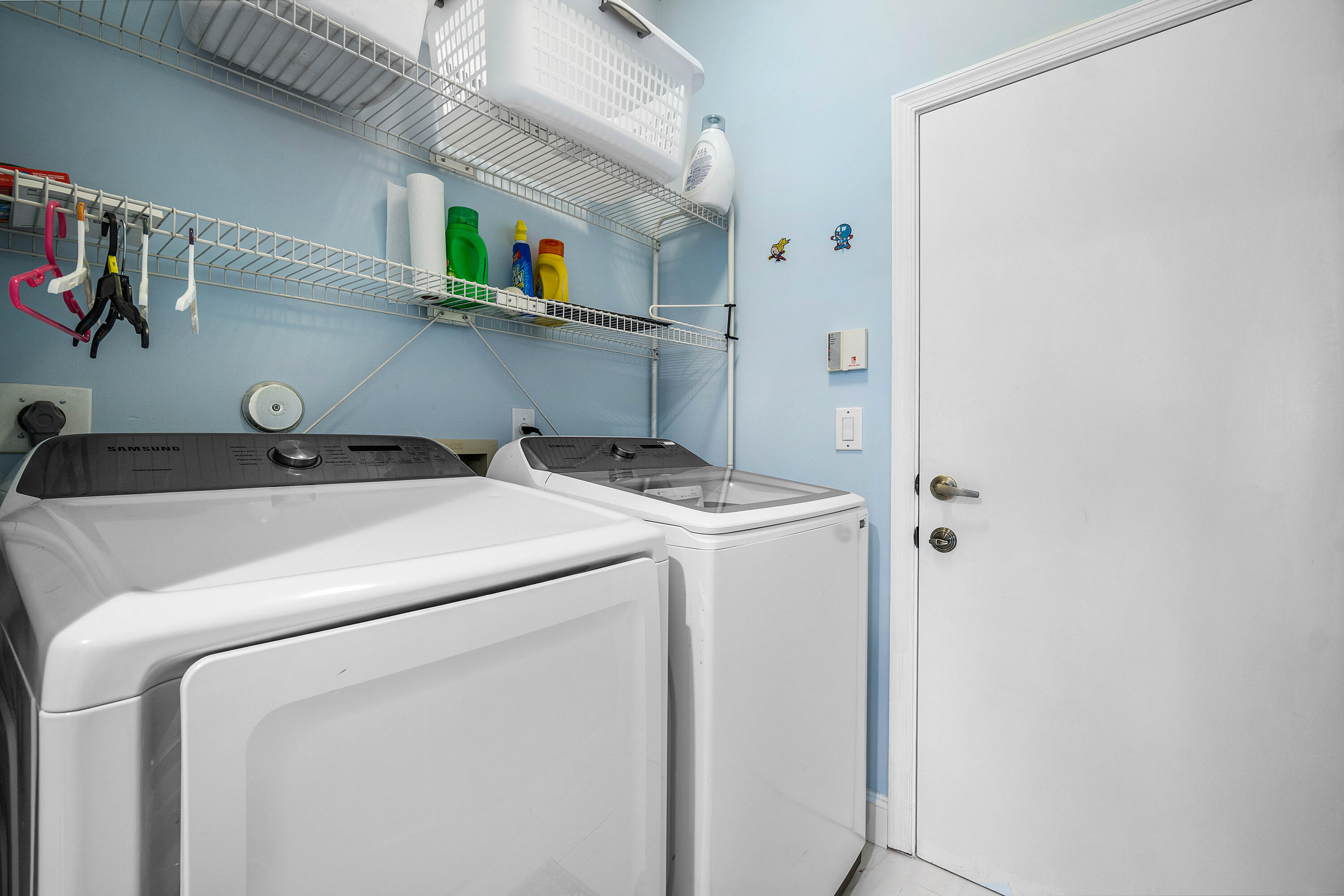 Lawrence Oaks - Residential Lease
