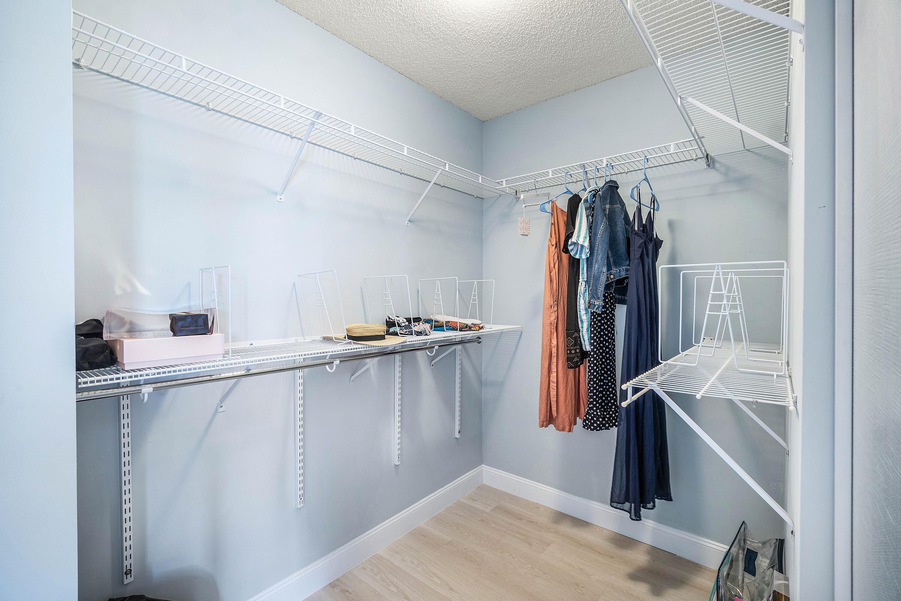 Lawrence Oaks - Residential Lease