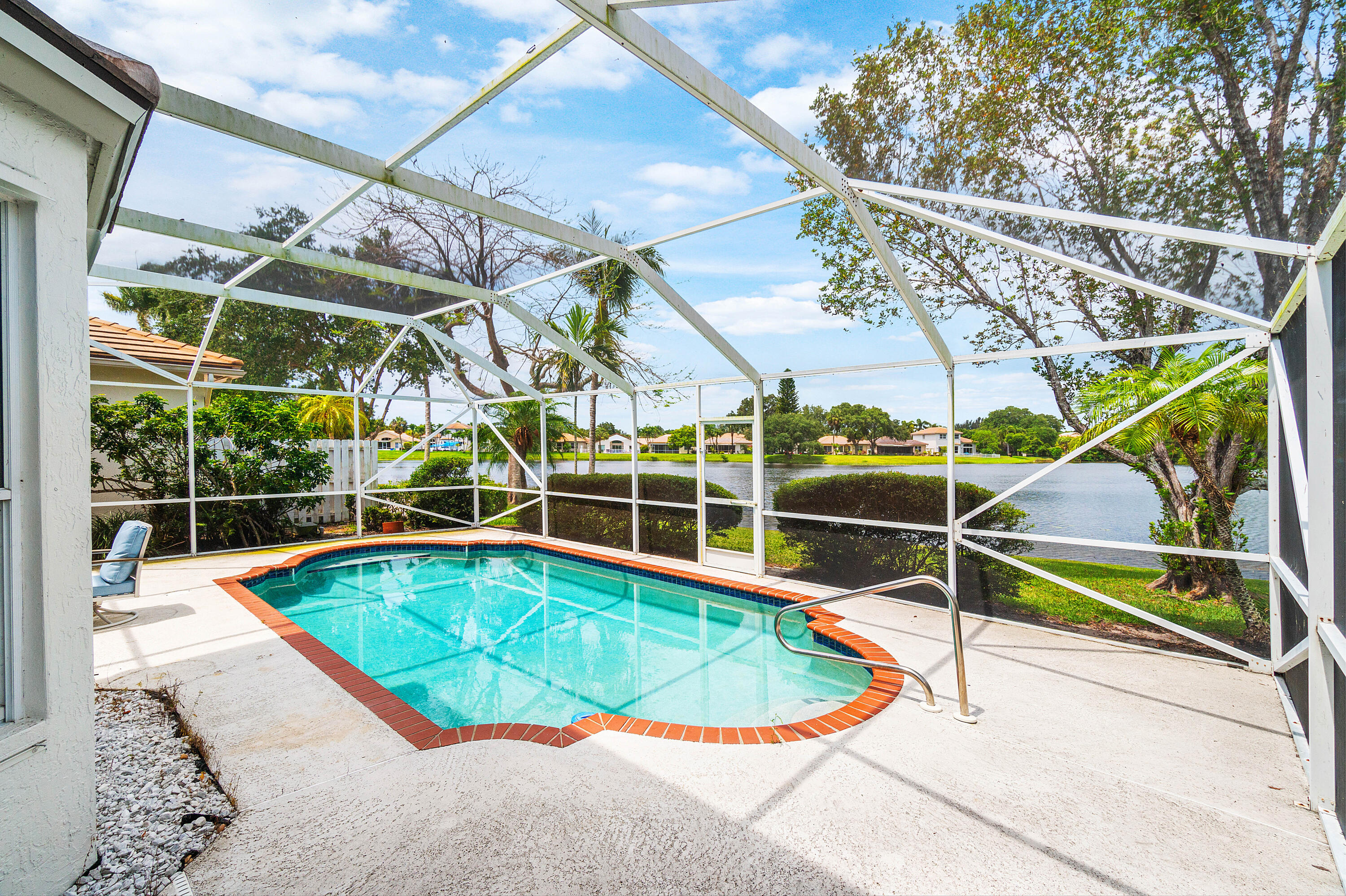 Lawrence Oaks - Residential Lease