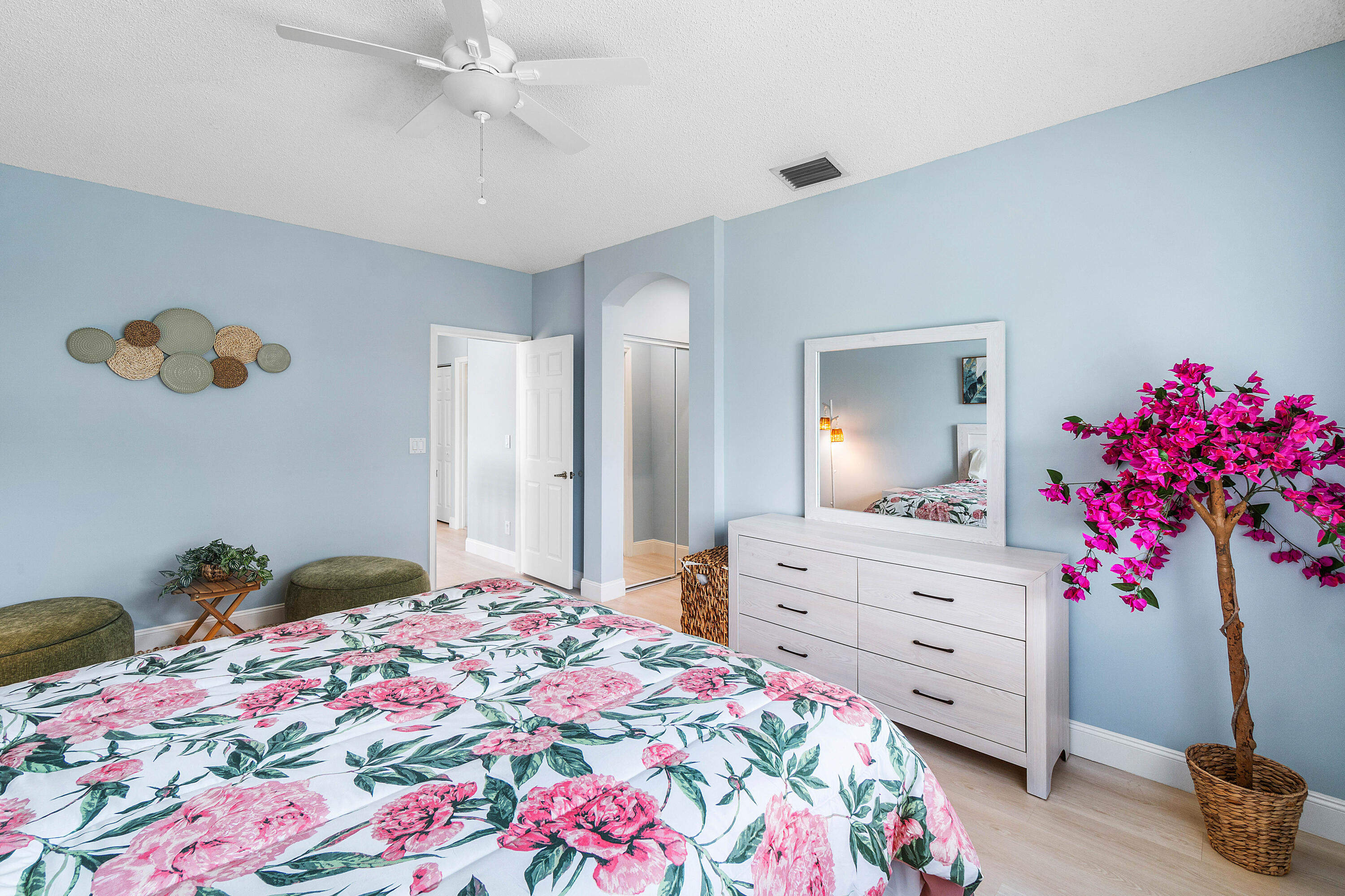 Lawrence Oaks - Residential Lease