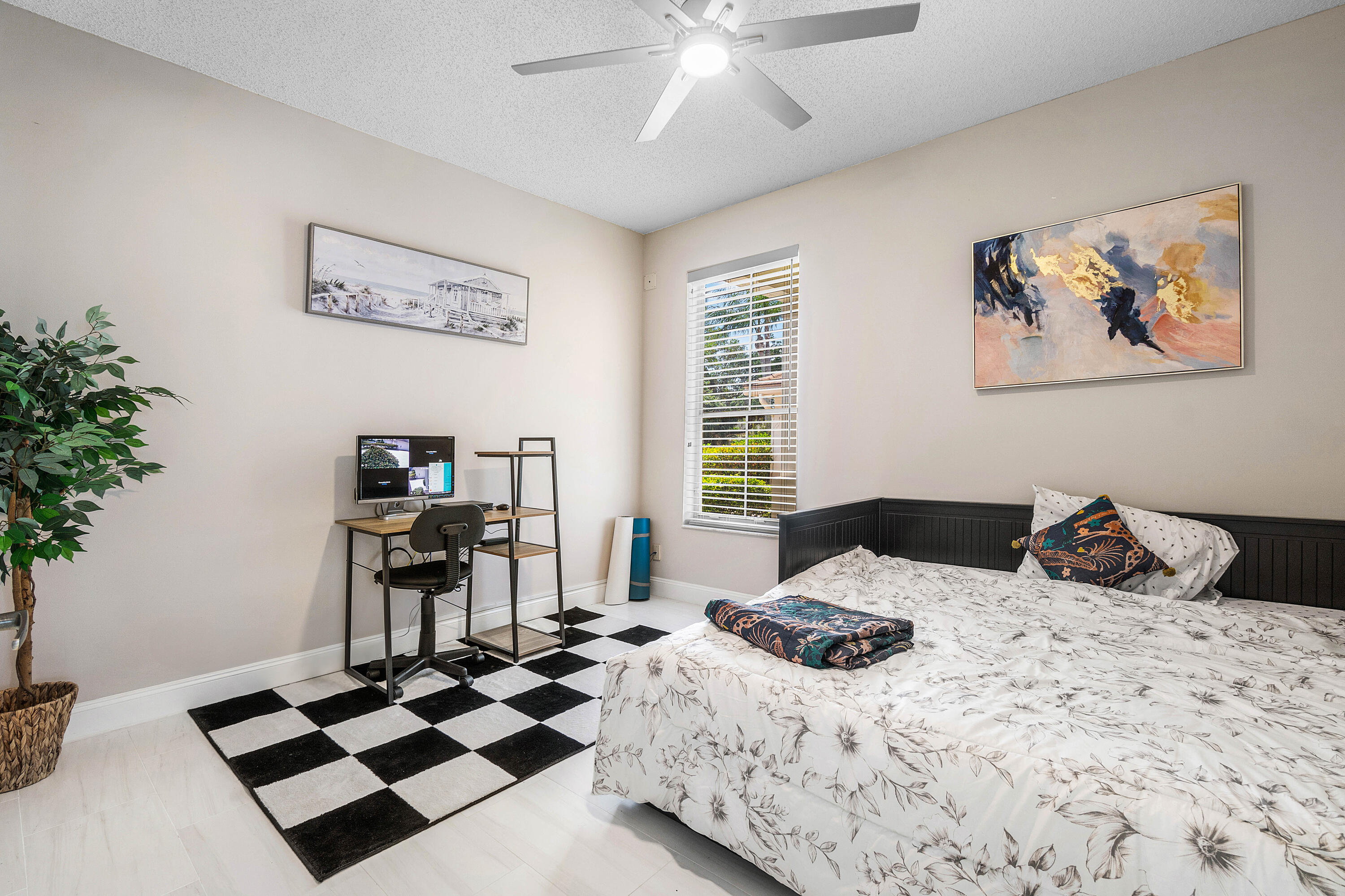 Lawrence Oaks - Residential Lease