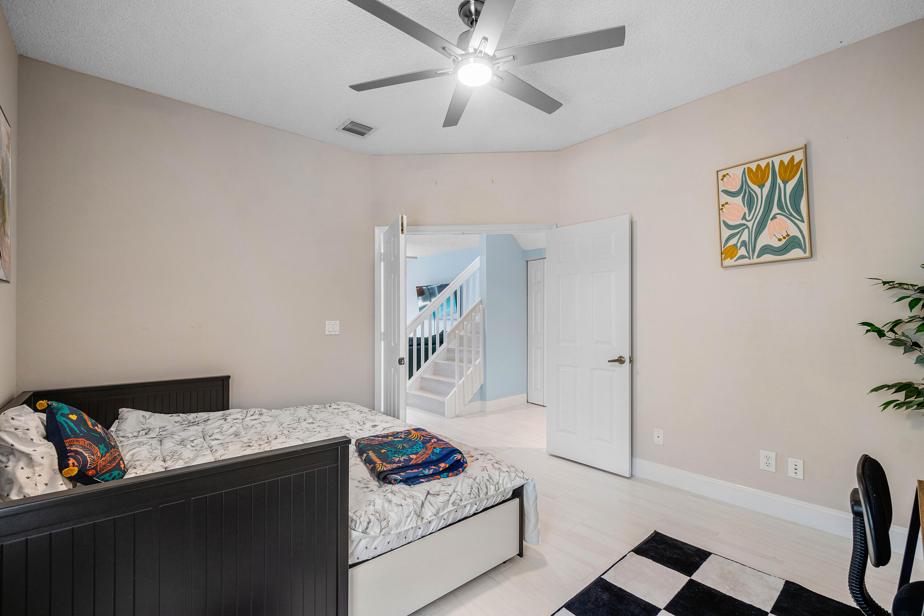 Lawrence Oaks - Residential Lease