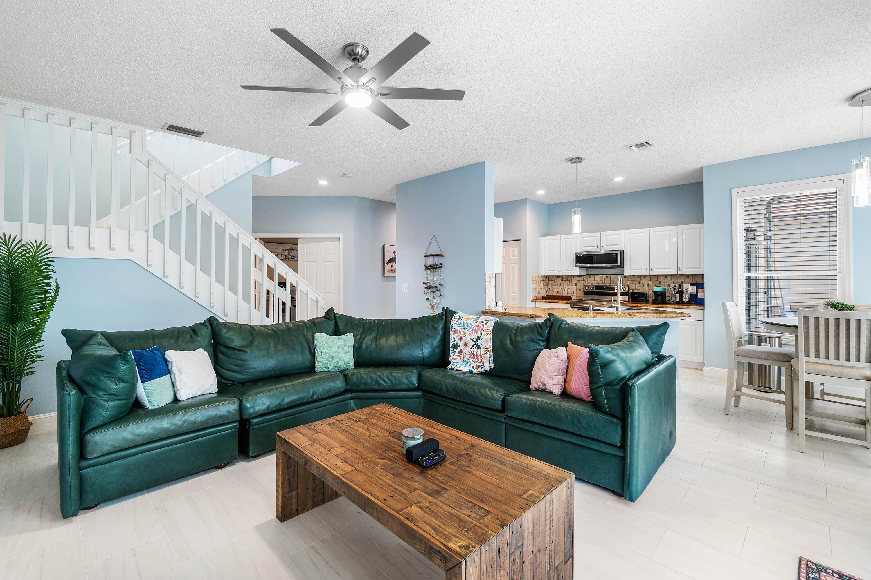 Lawrence Oaks - Residential Lease
