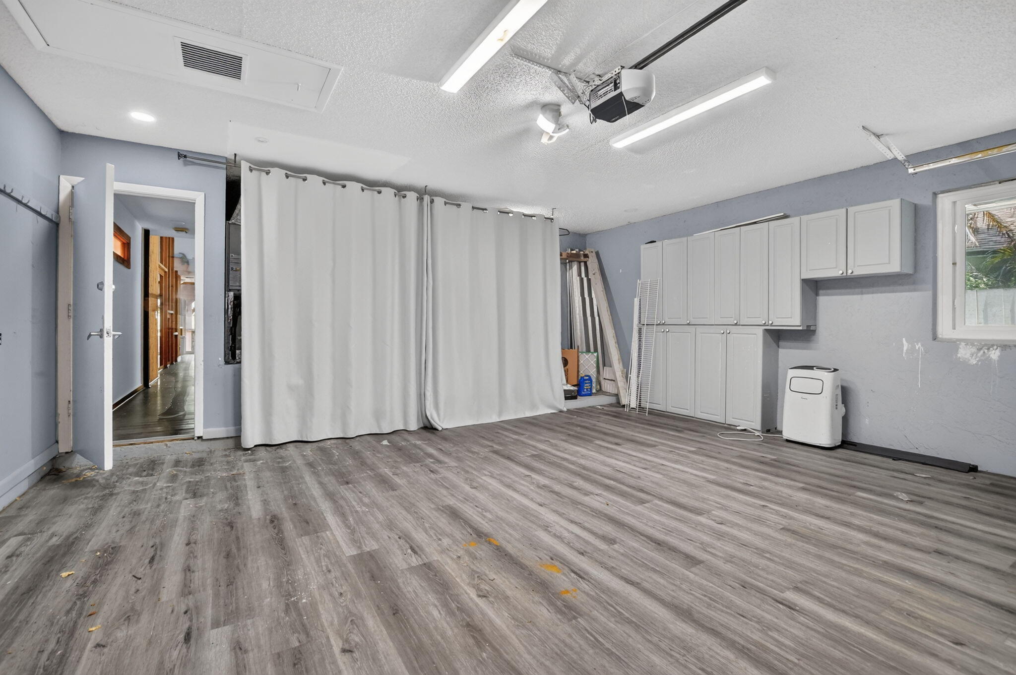 SIERRA DEL MAR - Residential Lease
