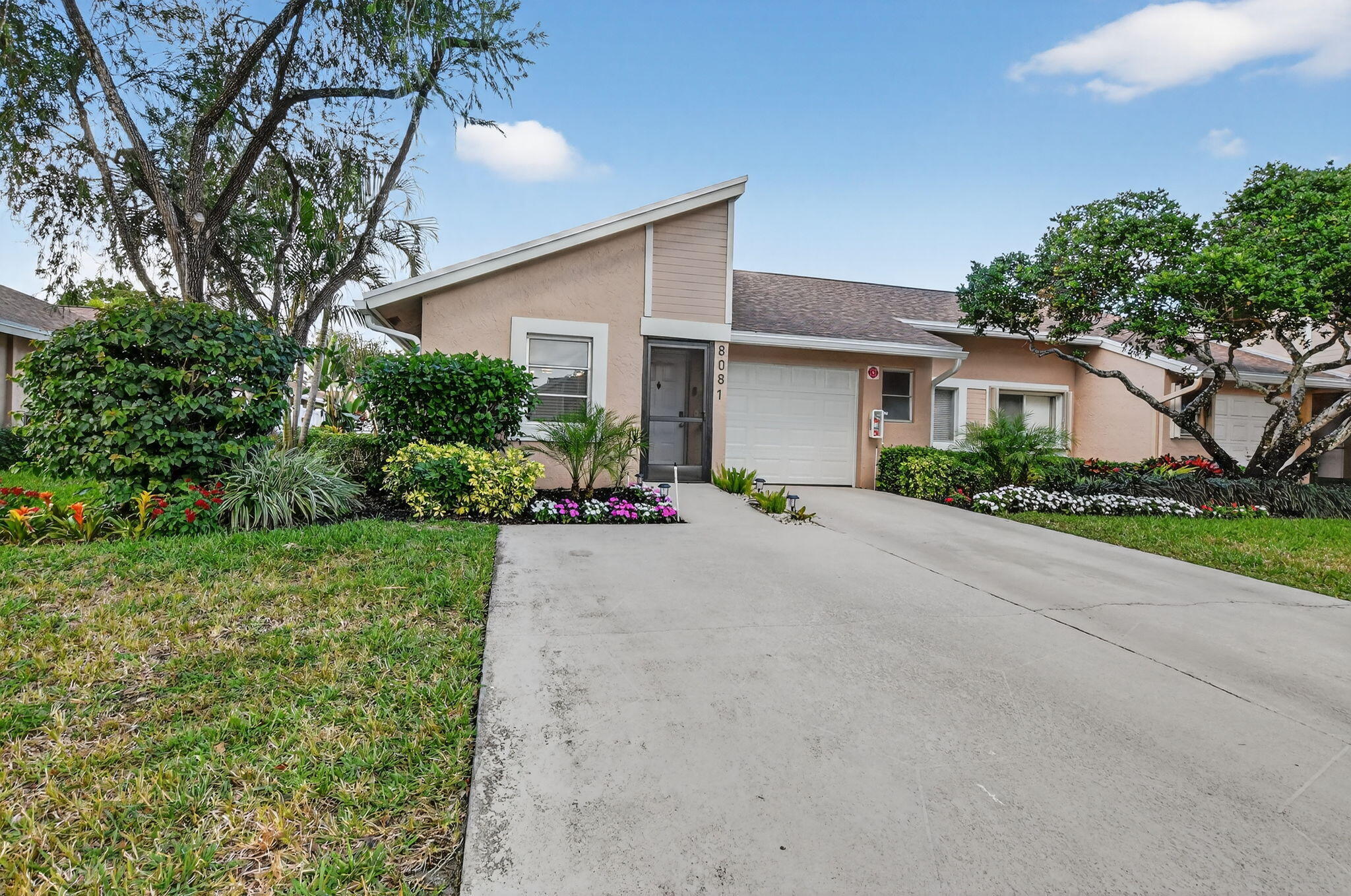 WHISPER WALK - Residential