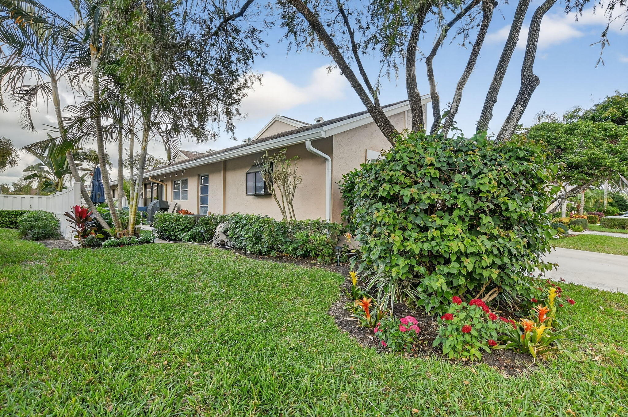 WHISPER WALK - Residential