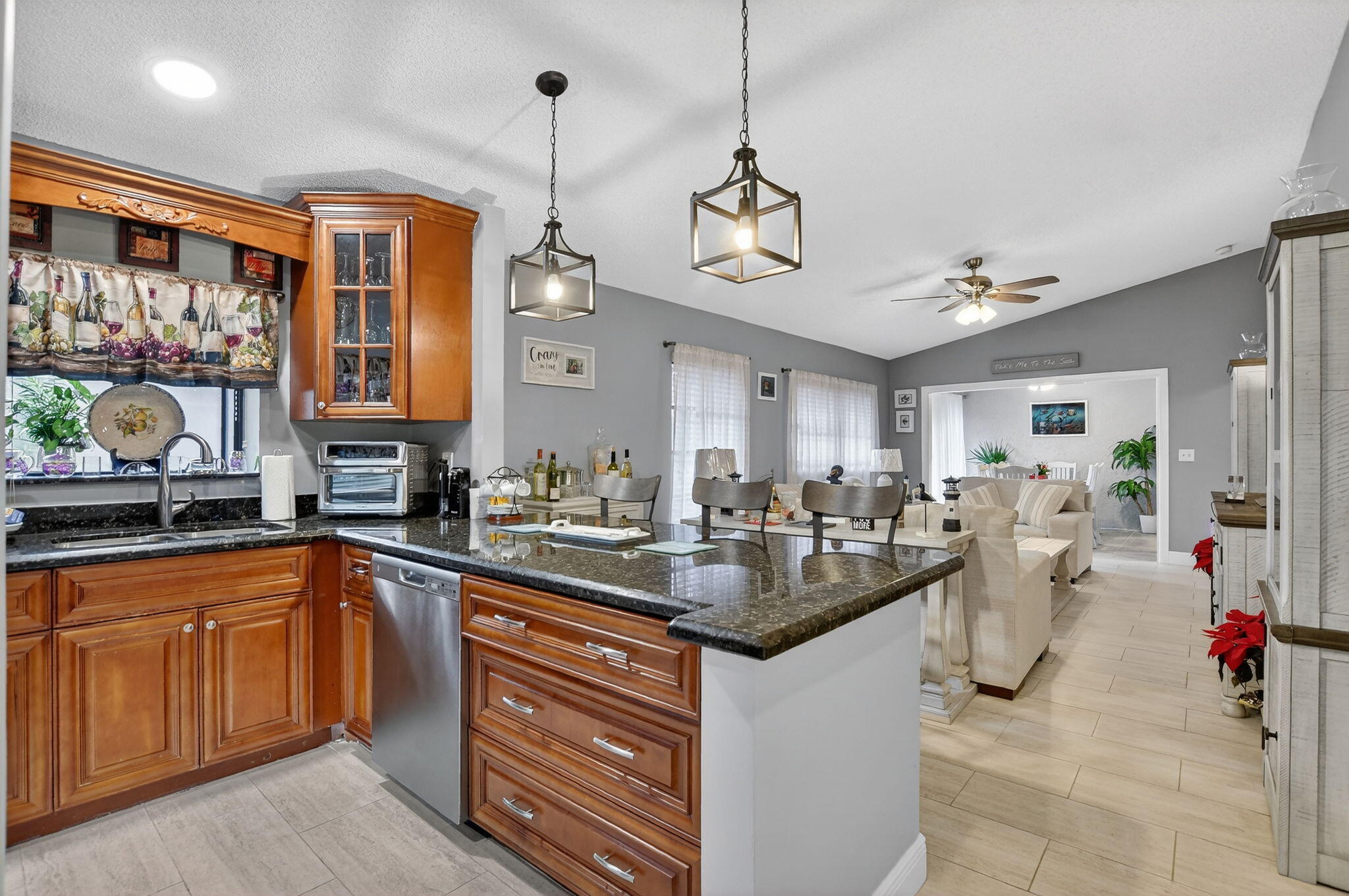 WHISPER WALK - Residential