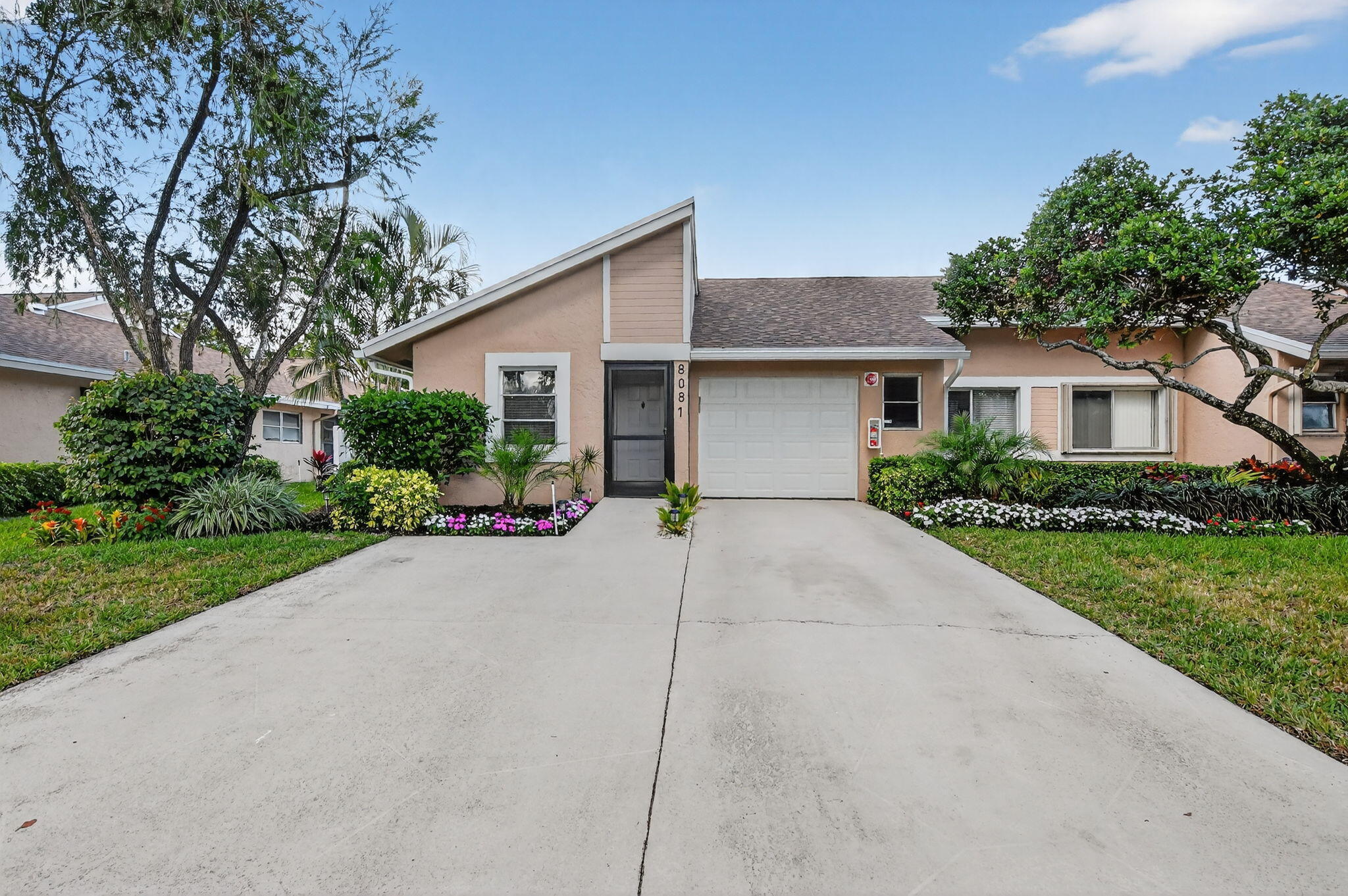 WHISPER WALK - Residential