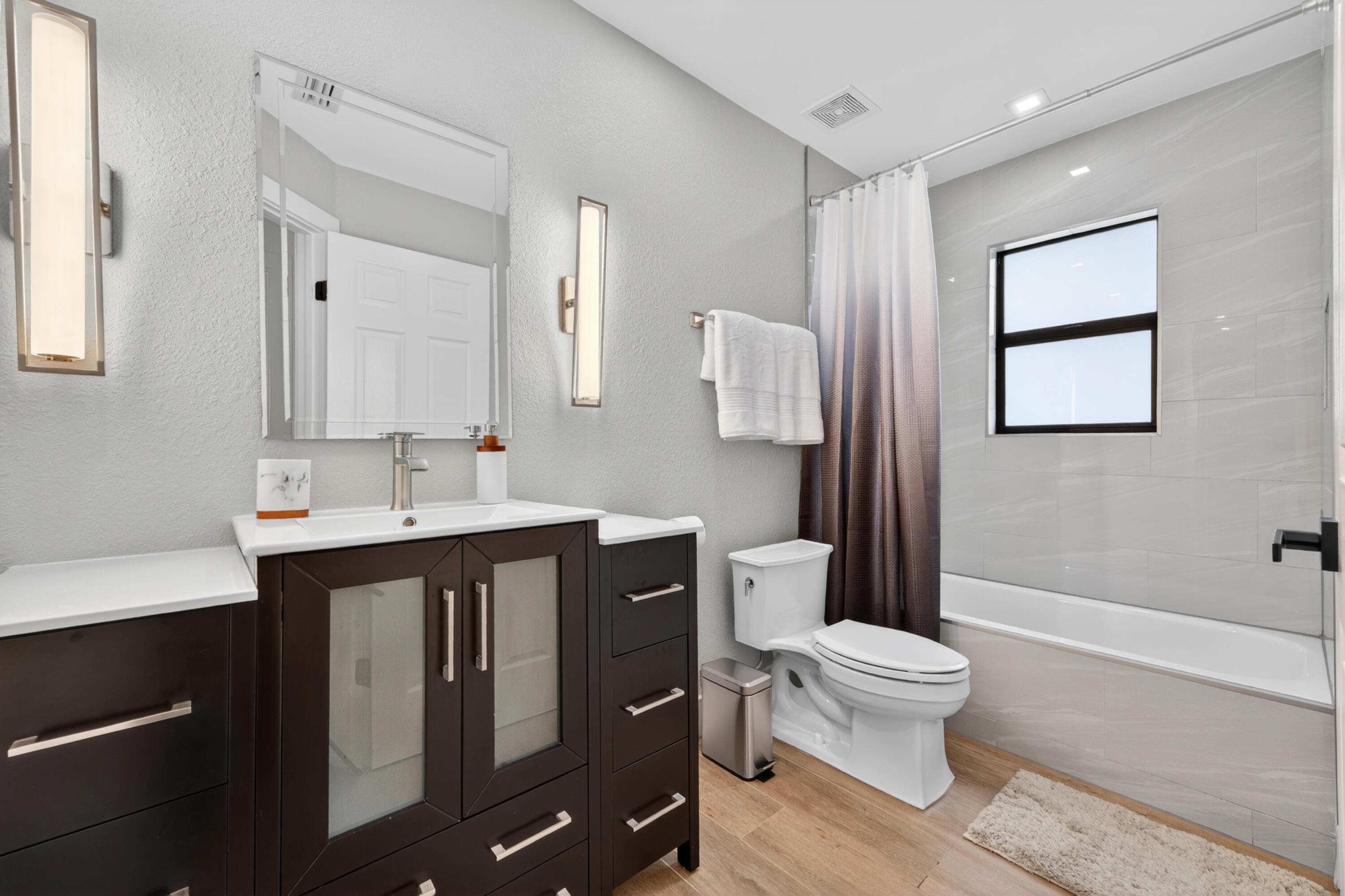 GREENVIEW SHORES NO 2 OF WELLI - Residential