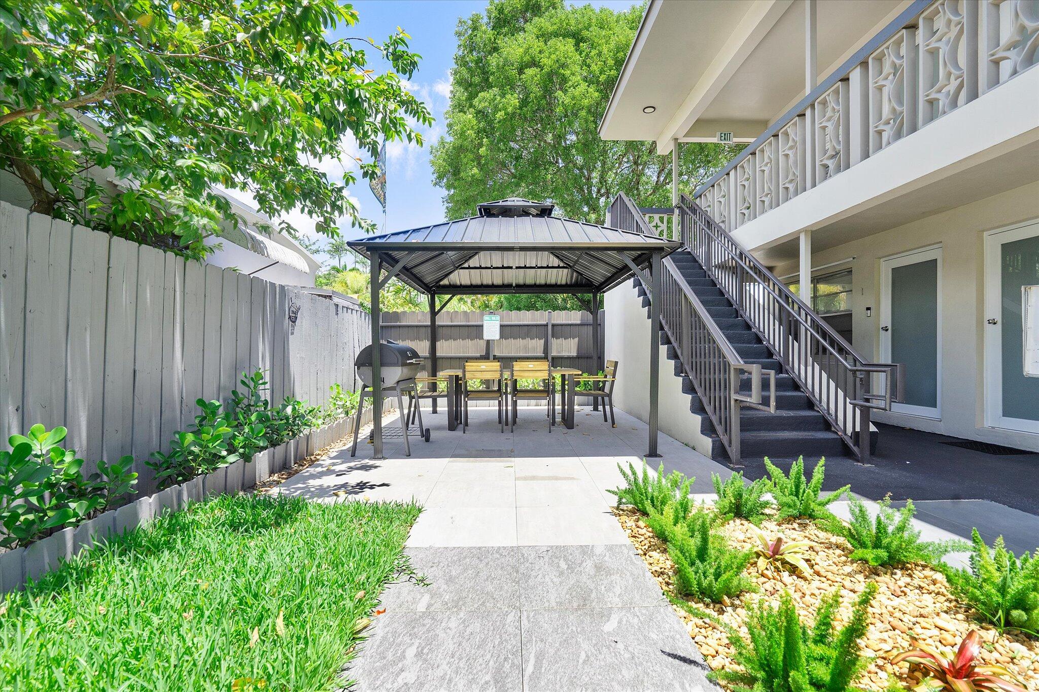 HOLLYWOOD SOUTH SIDE ADD - Residential Lease