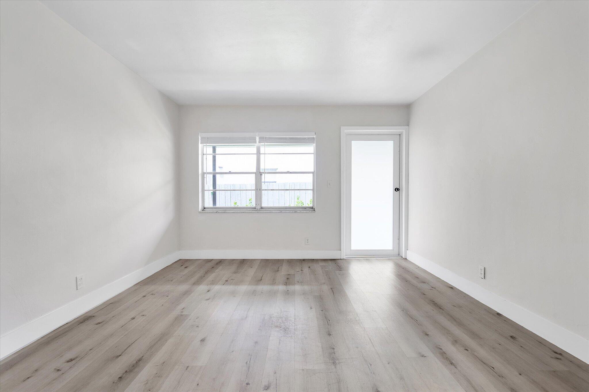 HOLLYWOOD SOUTH SIDE ADD - Residential Lease