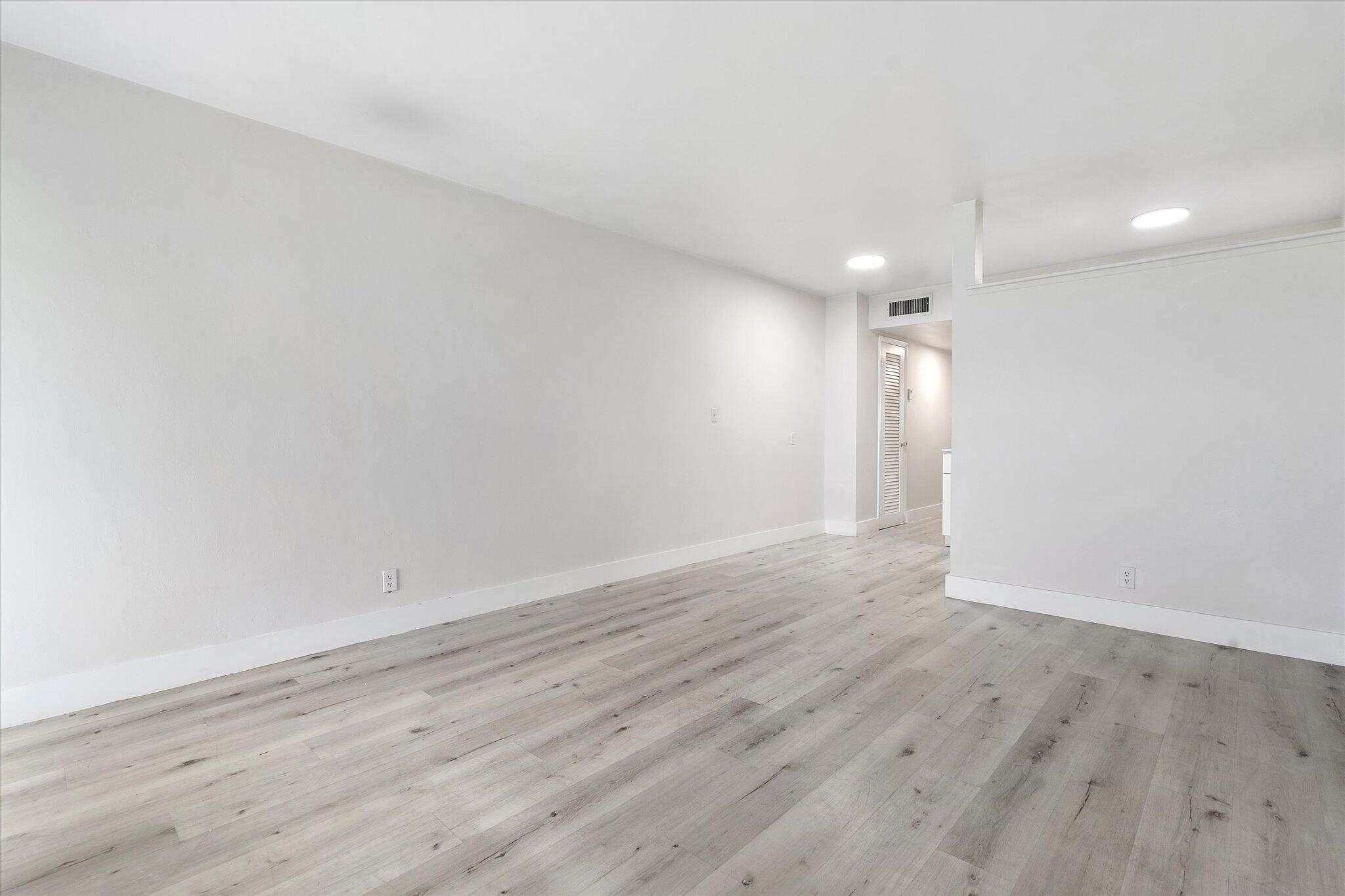 HOLLYWOOD SOUTH SIDE ADD - Residential Lease
