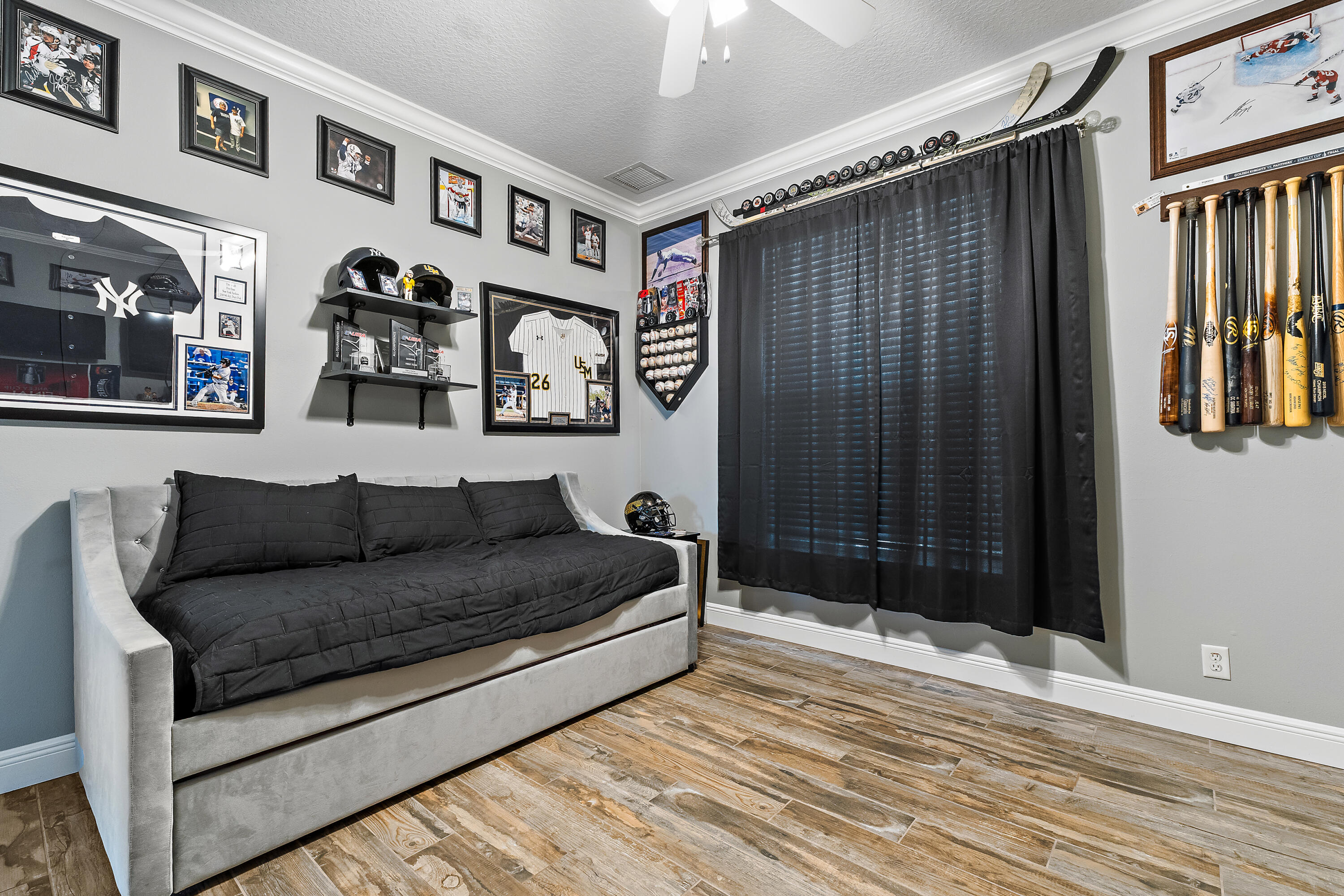 CINQUEZ PARK - Residential