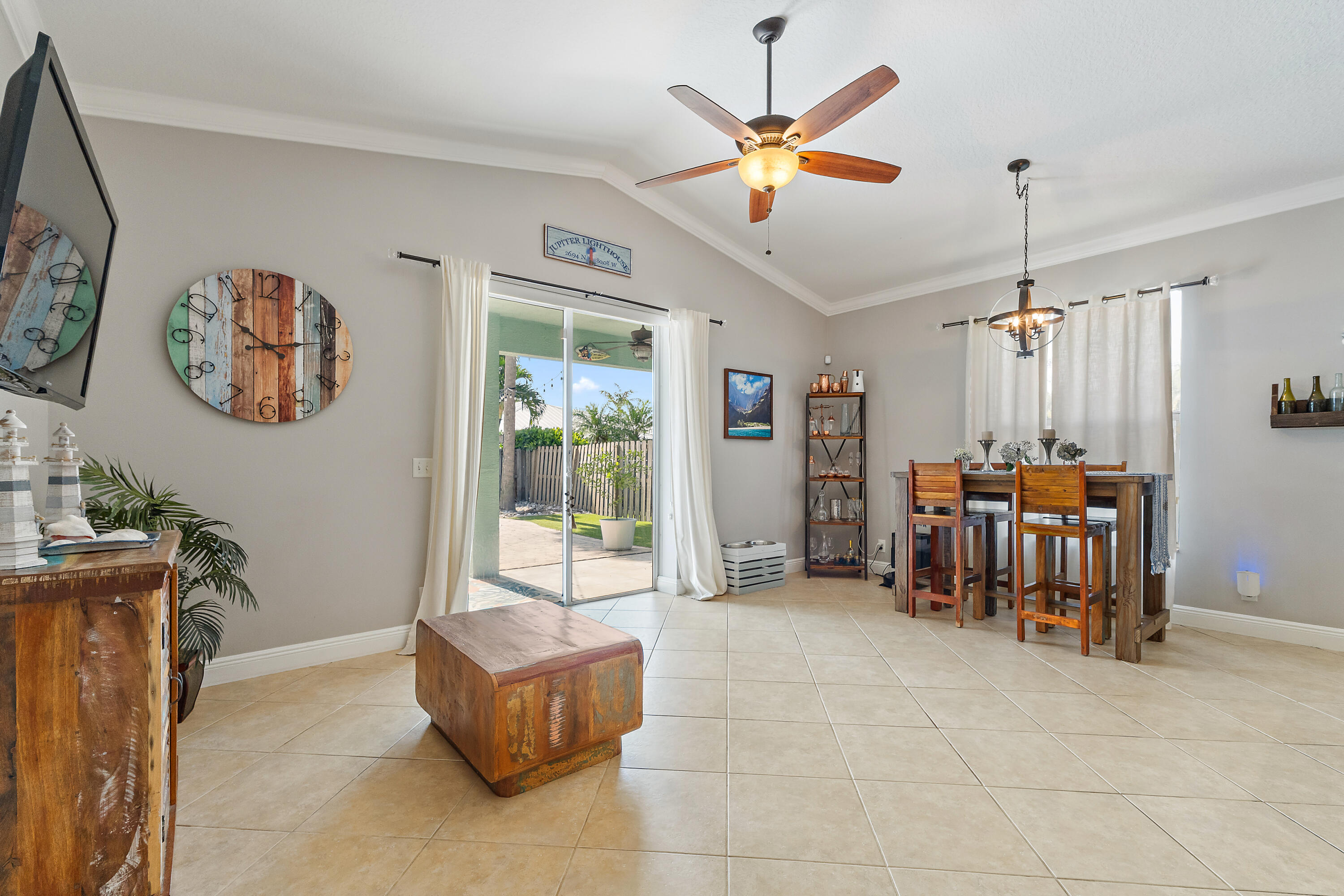 CINQUEZ PARK - Residential