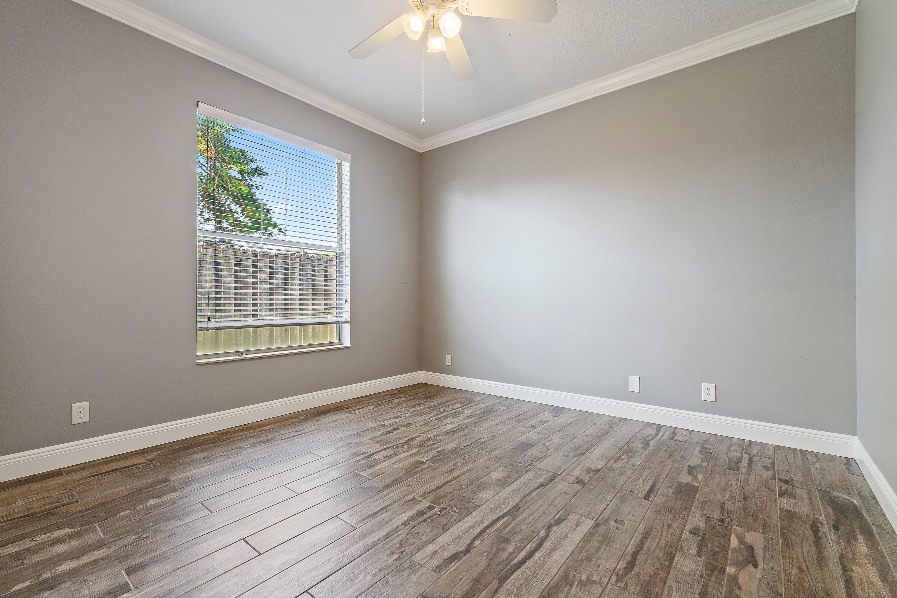 CINQUEZ PARK - Residential