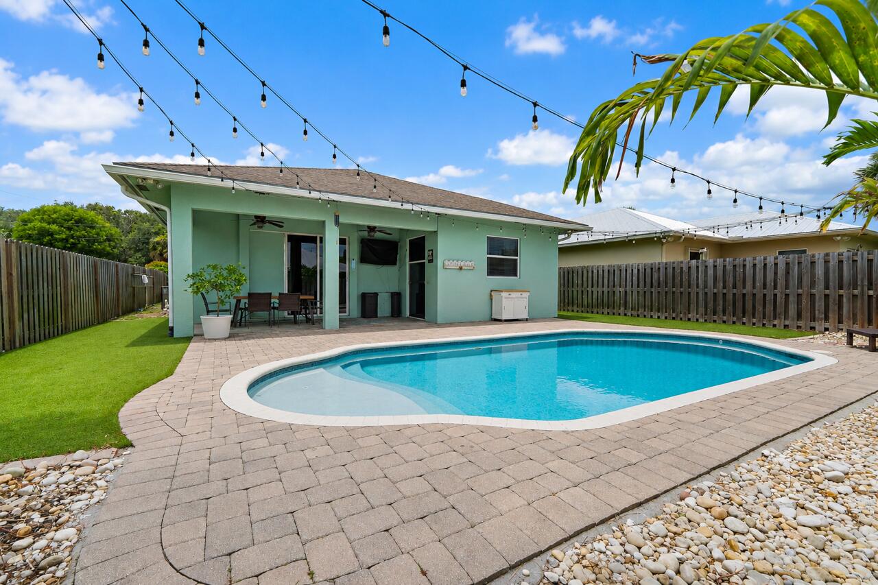CINQUEZ PARK - Residential