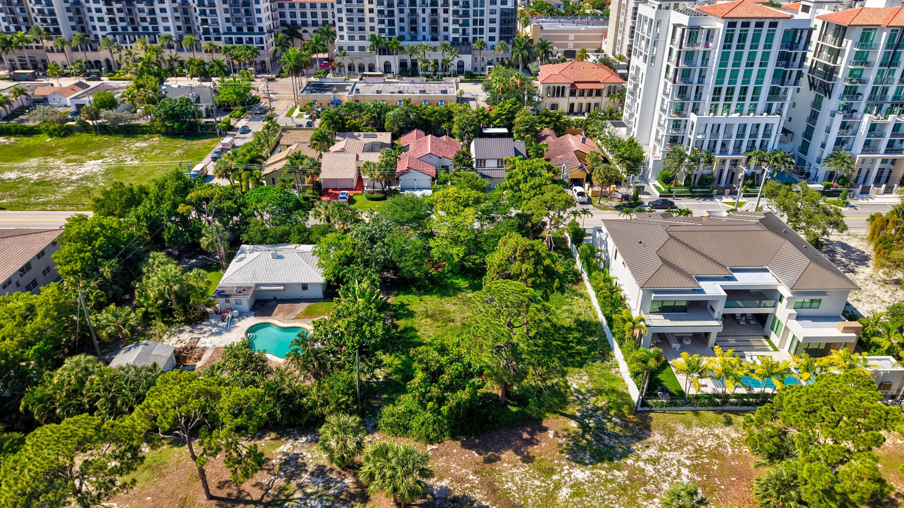 BOCA RATON - Land