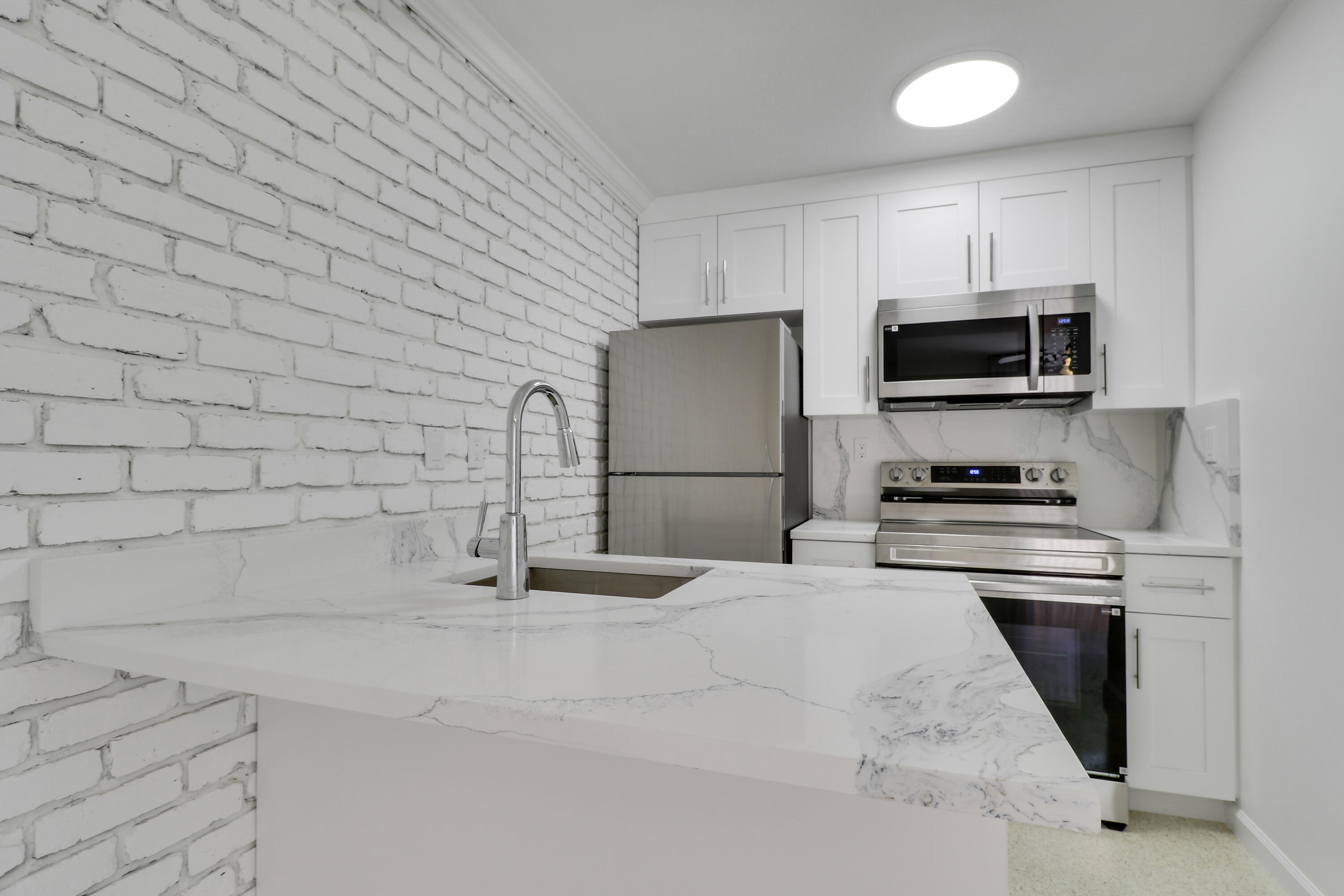 SEMINOLE HEIGHTS IN - Residential Lease