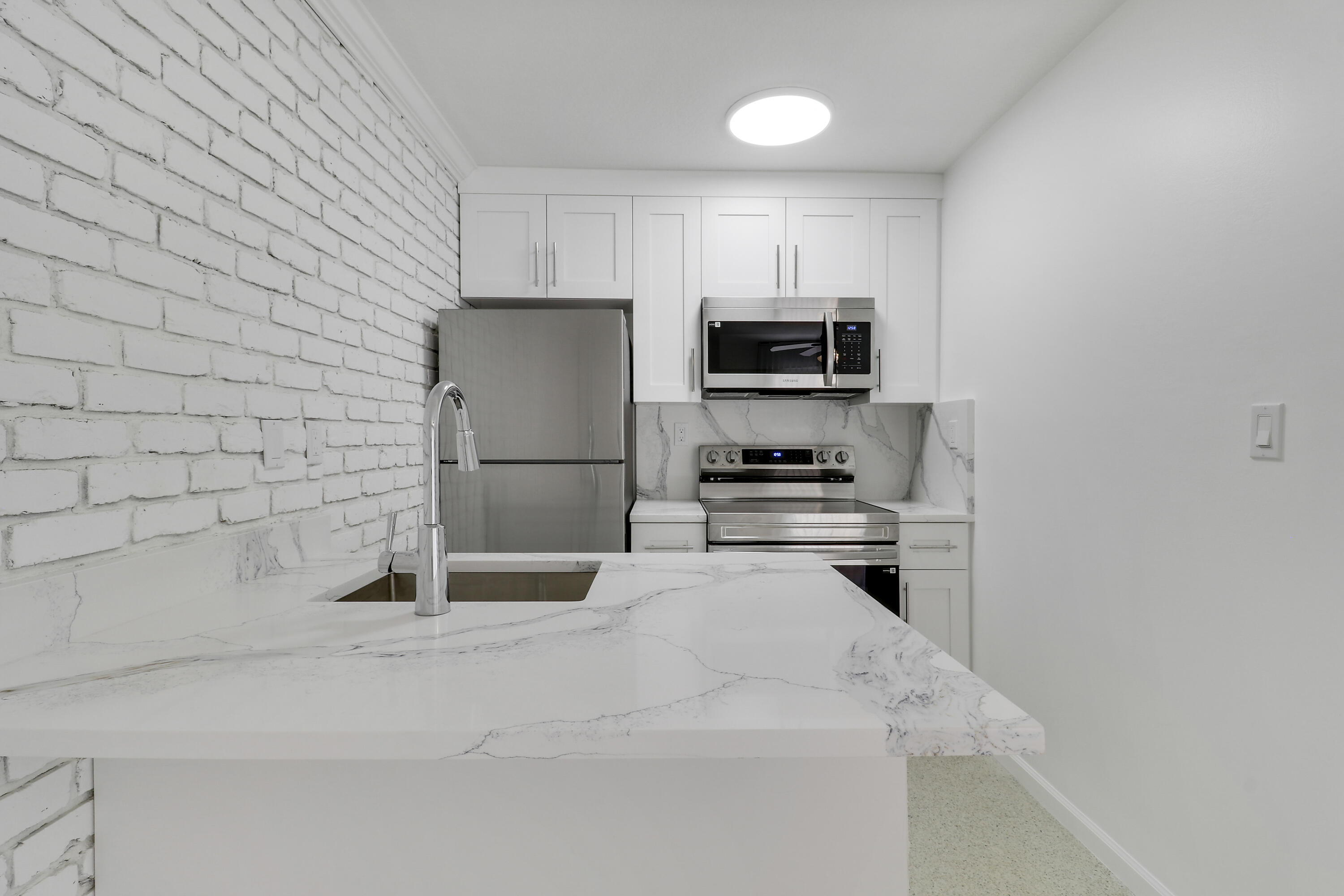 SEMINOLE HEIGHTS IN - Residential Lease