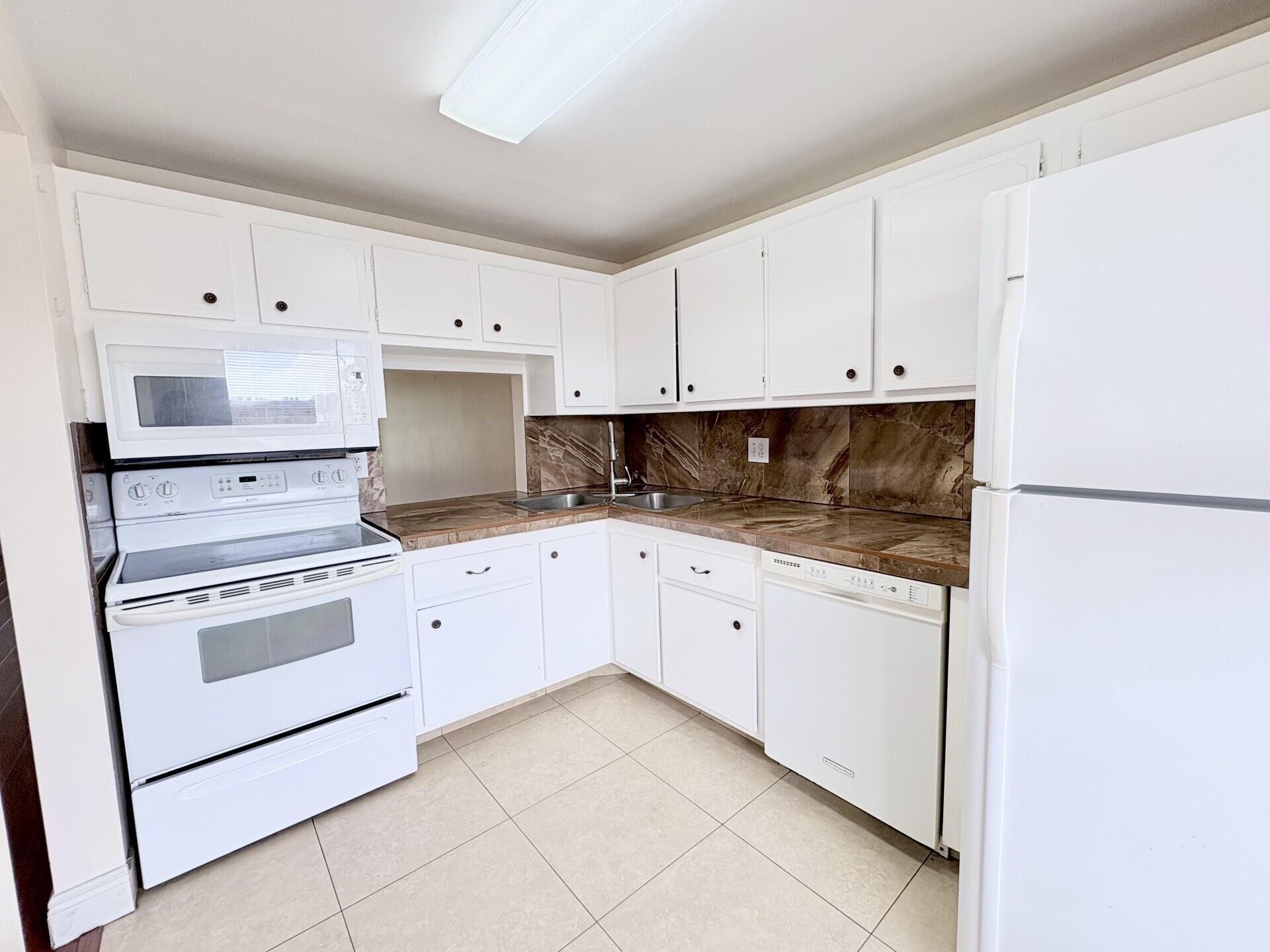 BERMUDA CLUB TWO CONDO - Residential Lease