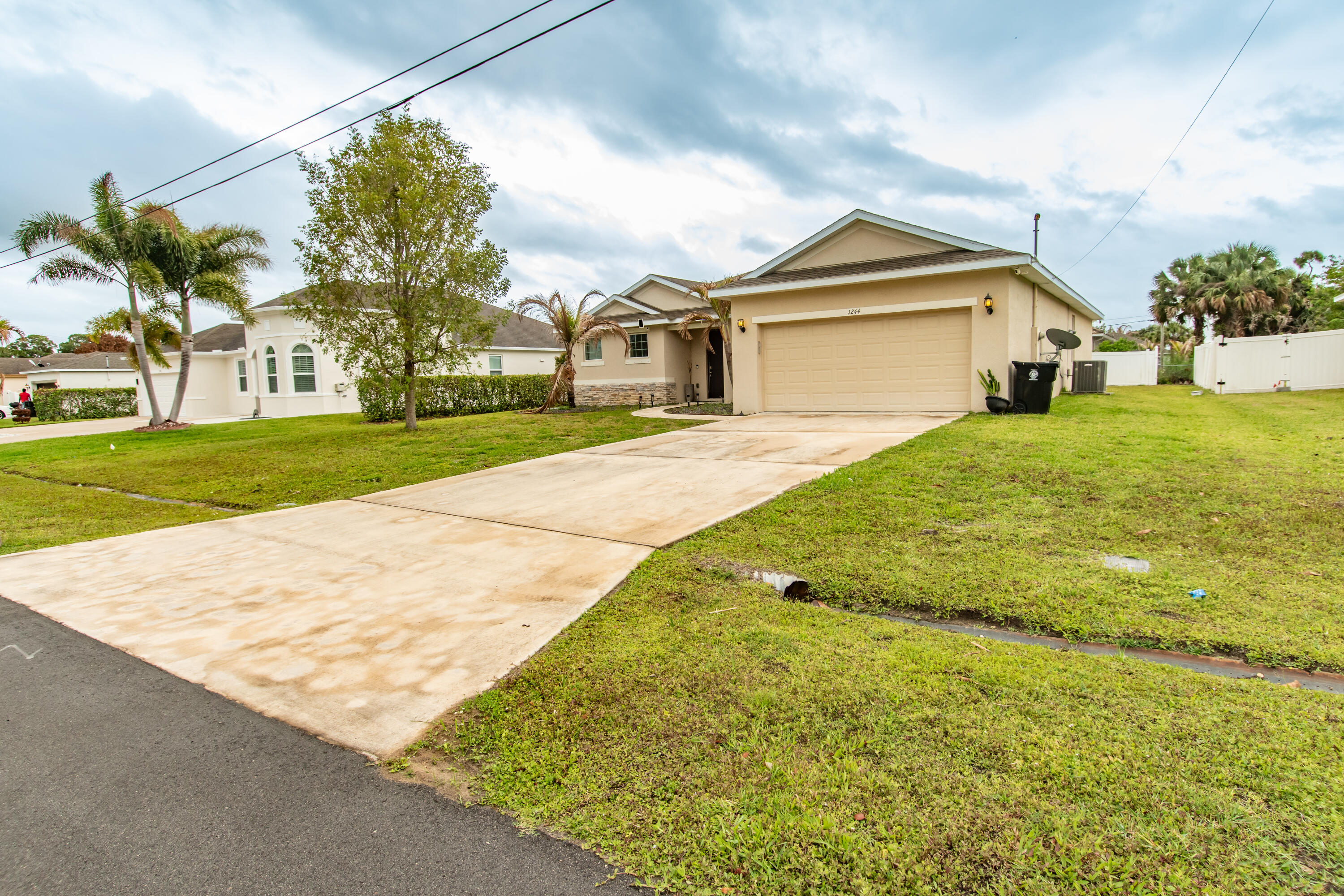 PORT ST LUCIE SECTION 19 - Residential