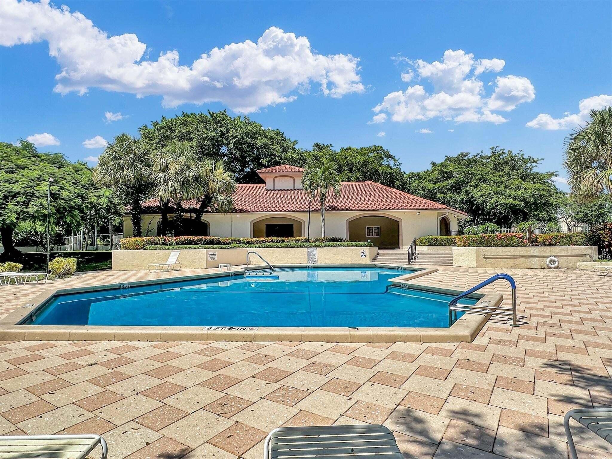 PARK AT WINDWOOD CONDO - Residential