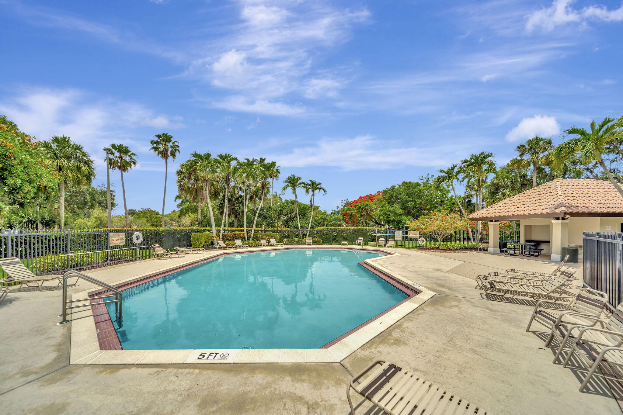 CORAL CREEK - Residential
