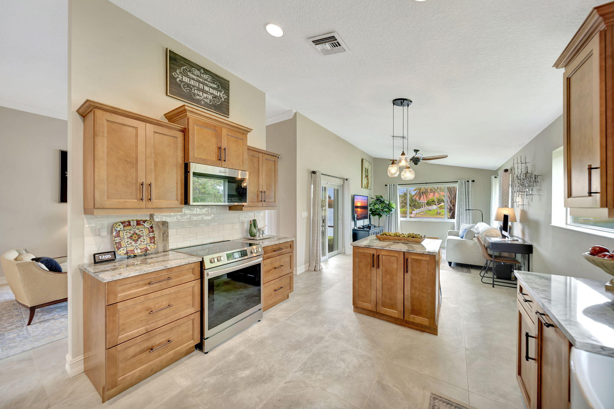 CORAL CREEK - Residential