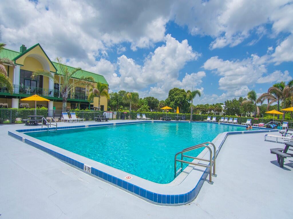GATOR TRACE CONDOMINIUM 1 - Residential Lease